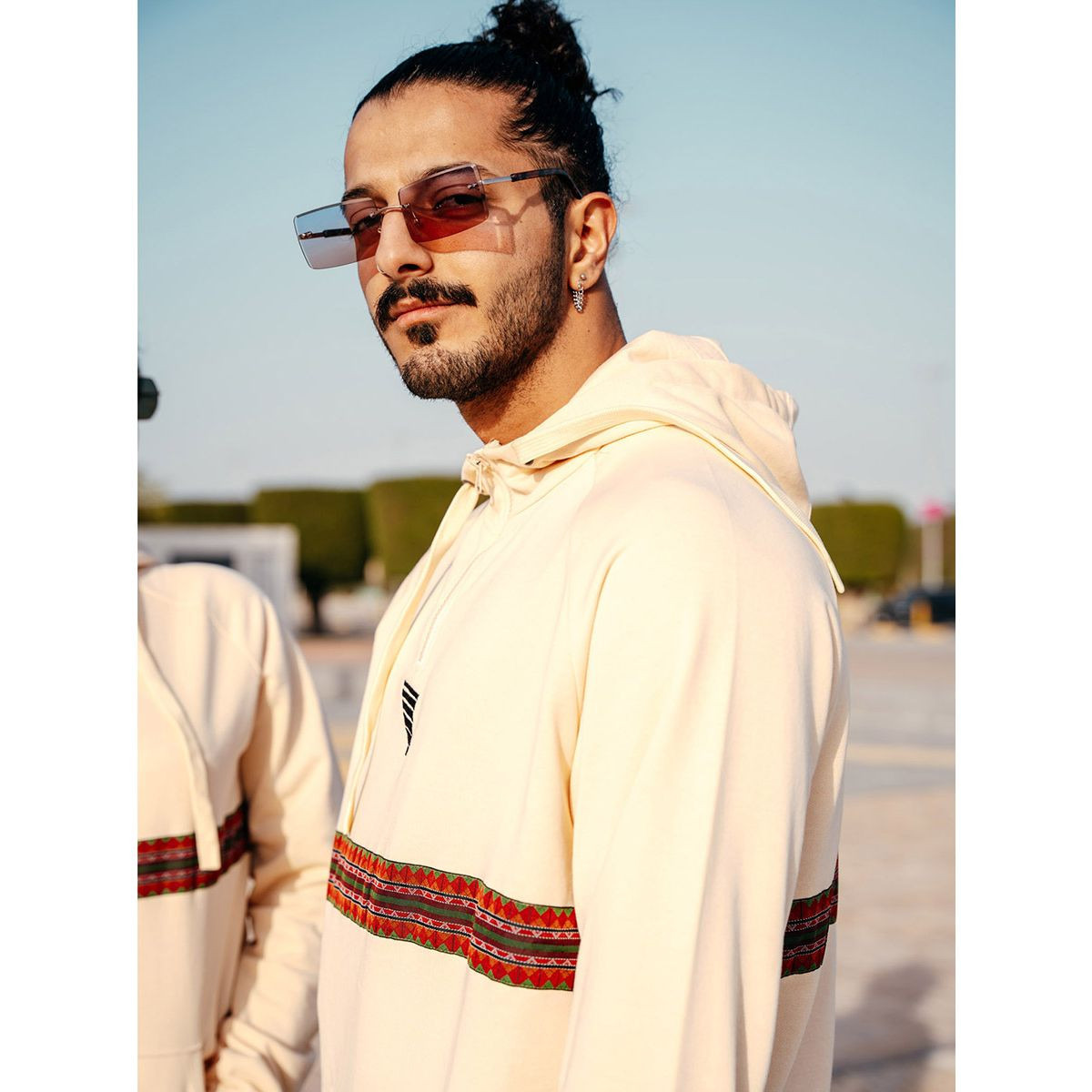 هودي بجيوب كانغارو من ستايلي-men-winterwear-hoodiesandsweatshirts-image-2