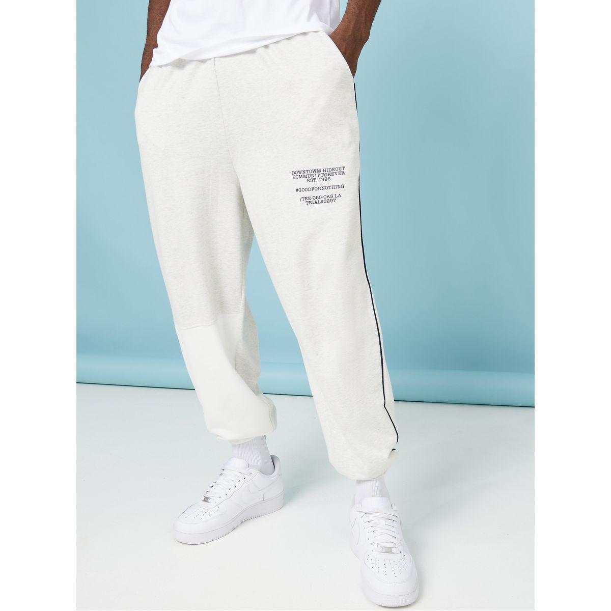 جوغر بنمط كتل الالوان-men-clothing-bottoms-joggers-image-1