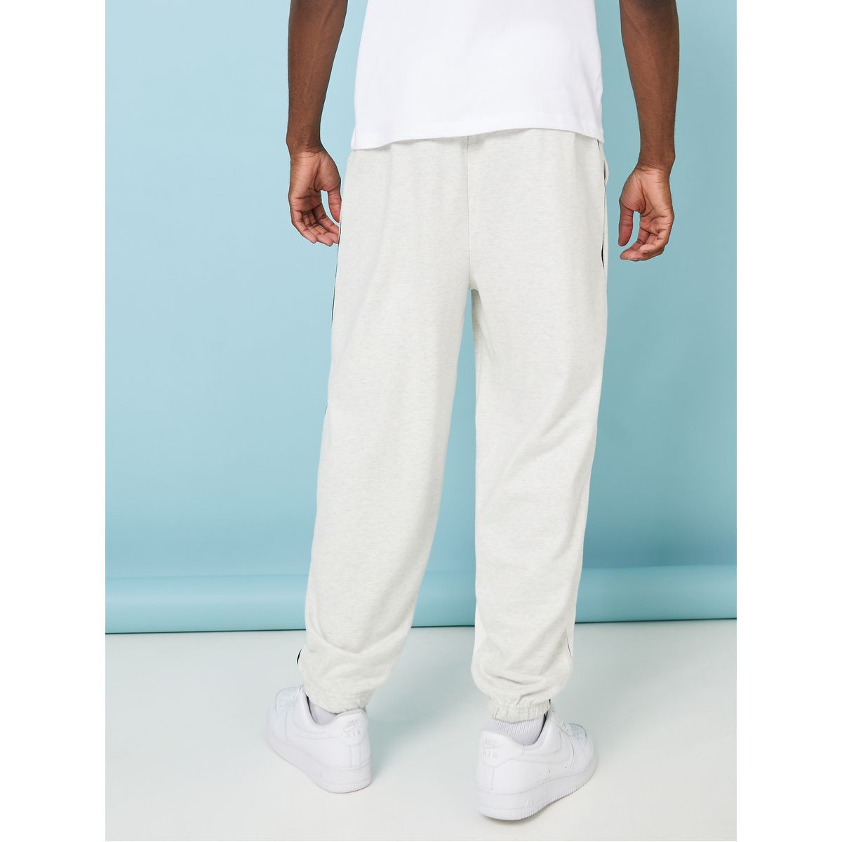 جوغر بنمط كتل الالوان-men-clothing-bottoms-joggers-image-4