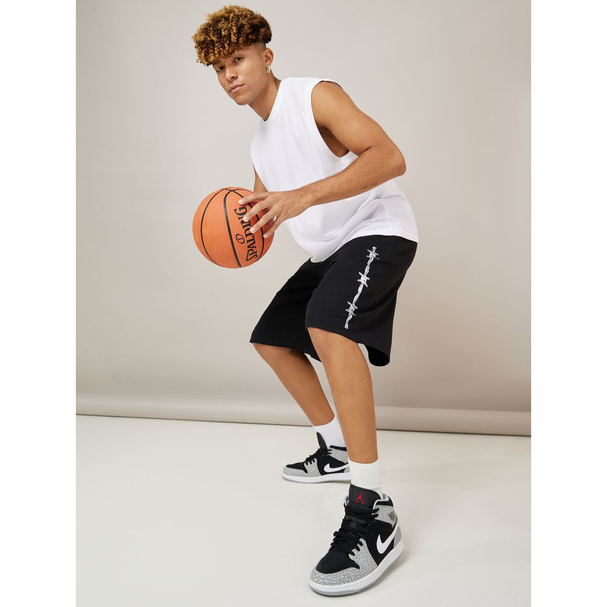 Styli Barbwire Graphic Detail Oversized Shorts-men-clothing-bottoms-shorts-image-2