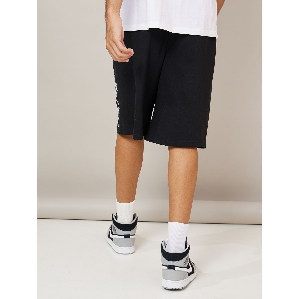 شورت بقصة واسعة-men-clothing-bottoms-shorts-image-4