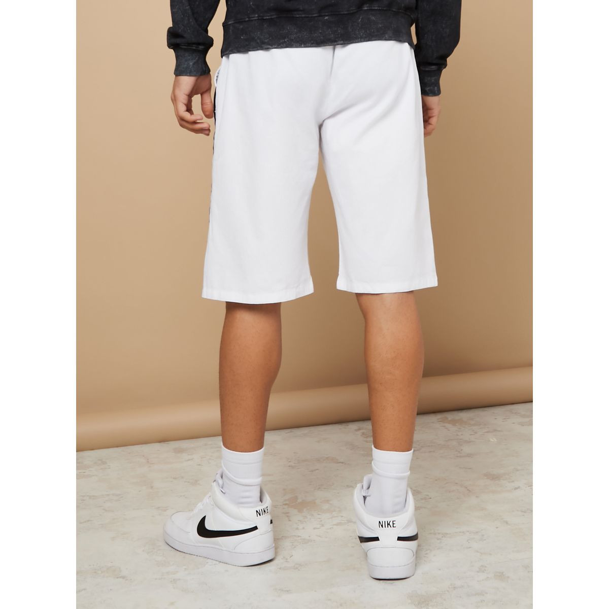 شورت مزين بحزوز-men-clothing-bottoms-shorts-image-4