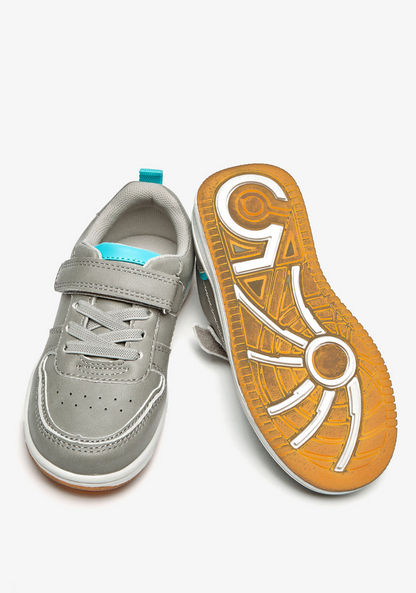 Juniors Textured Sneakers with Hook and Loop Closure and Contrast Detail-Boy%27s Sneakers-image-1