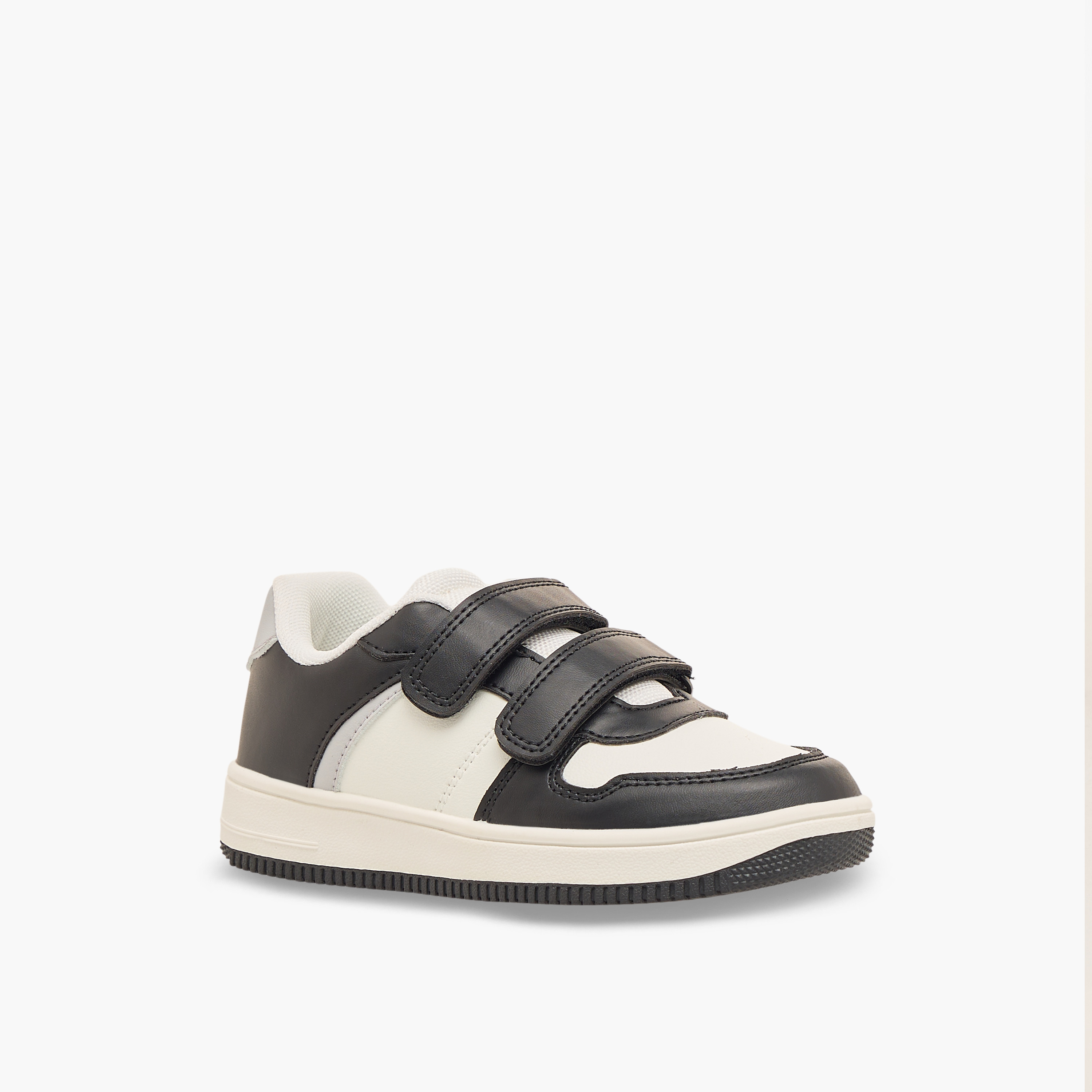 حذاء رياضي بشريط لاصق للأطفال من جونيورز-boys-shoes-schoolshoes-image-2