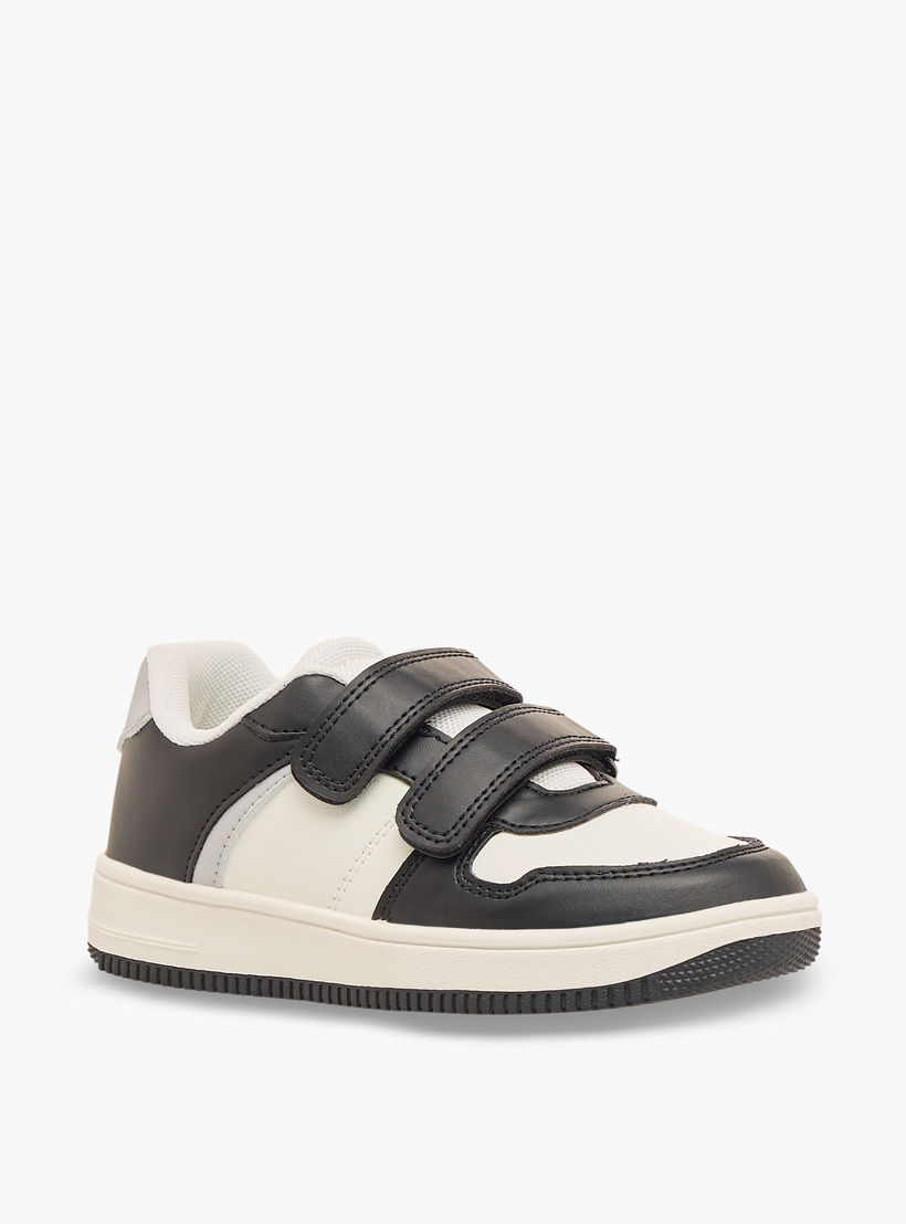 حذاء رياضي بشريط لاصق للأطفال من جونيورز-boys-shoes-schoolshoes-image-2