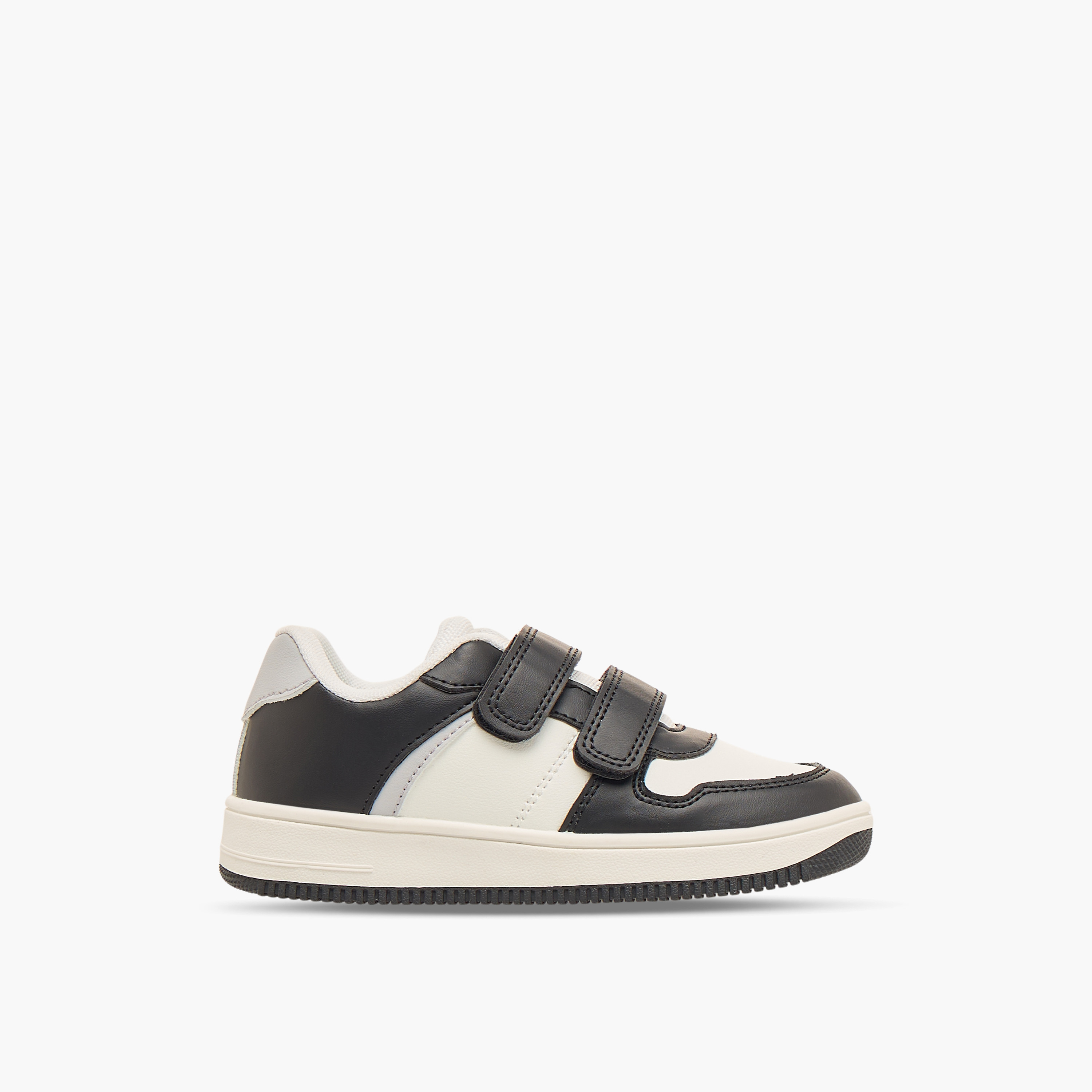حذاء رياضي بشريط لاصق للأطفال من جونيورز-boys-shoes-schoolshoes-image-3
