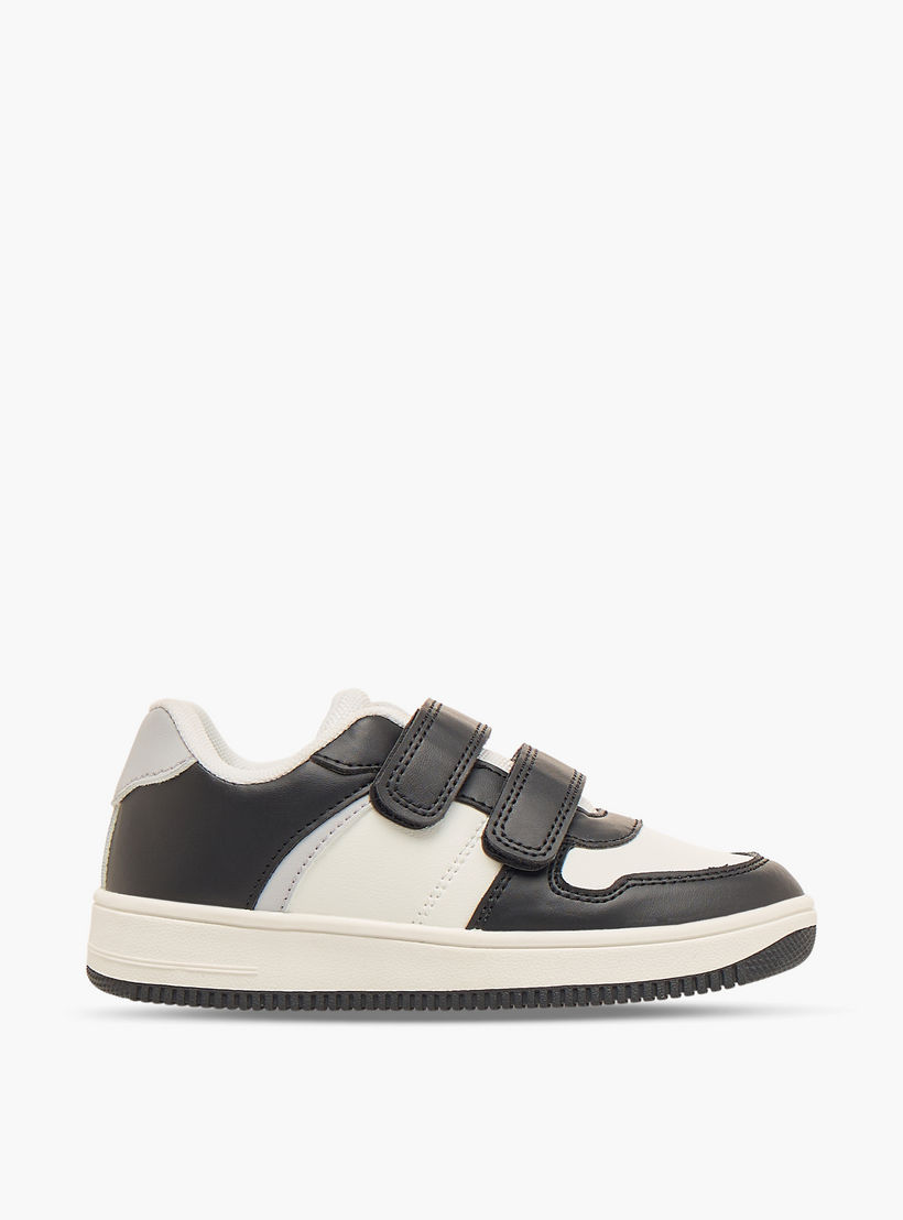 حذاء رياضي بشريط لاصق للأطفال من جونيورز-boys-shoes-schoolshoes-image-3