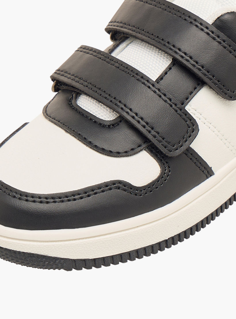 حذاء رياضي بشريط لاصق للأطفال من جونيورز-boys-shoes-schoolshoes-image-7