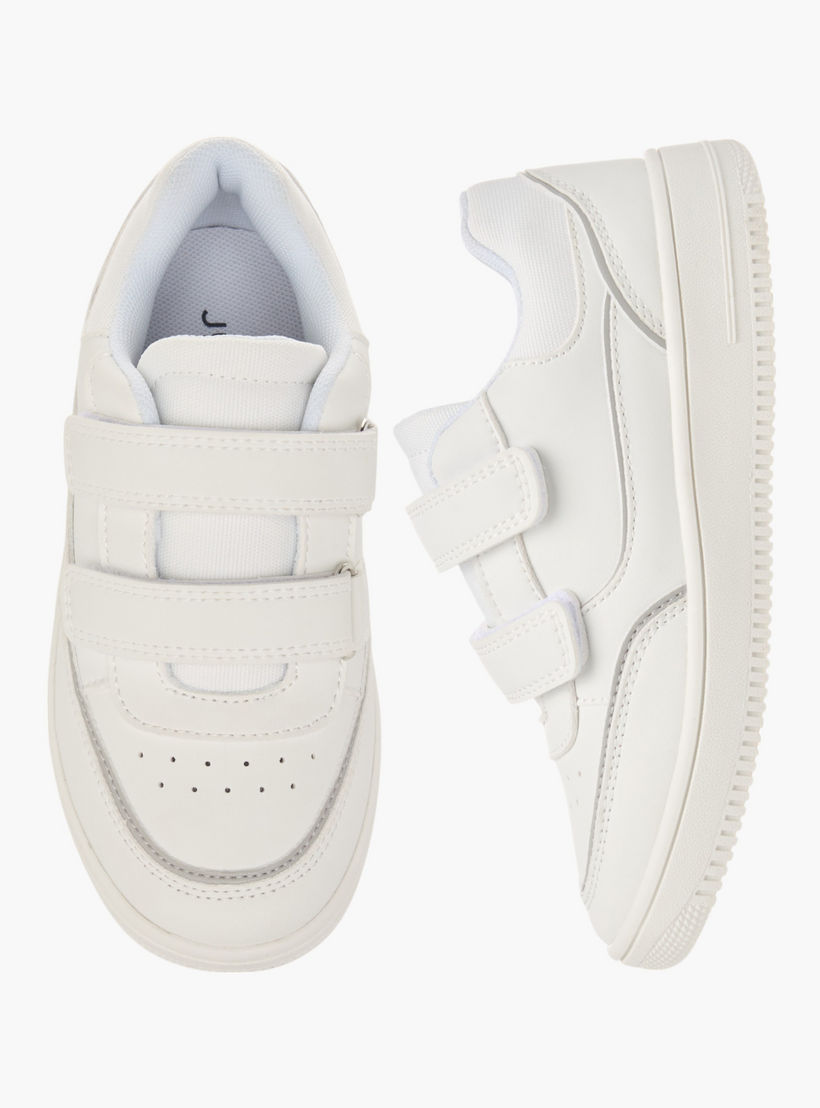 حذاء سنيكرز سادة بشريط إغلاق لاصق من جونيورز-boys-shoes-schoolshoes-image-1