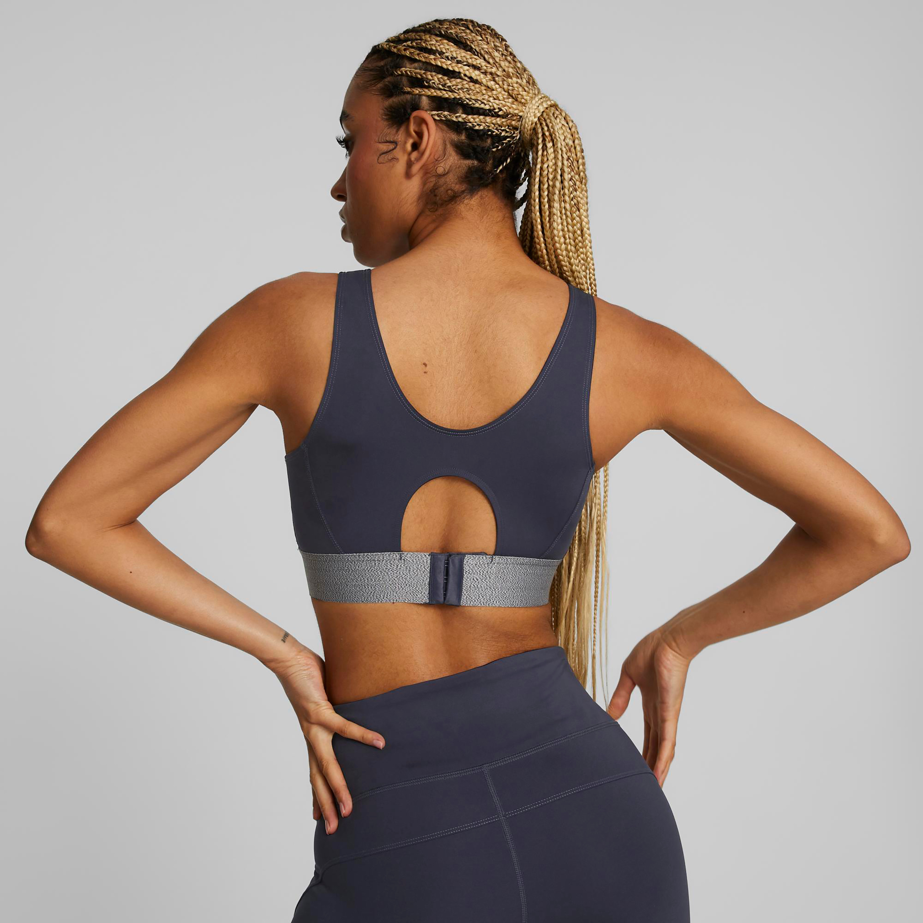 حمالة صدر رياضية للتدريب من بوما ري كوليكشن للنساء 52215843-women-clothing-sportswearandactivewear-sportsbras-image-2