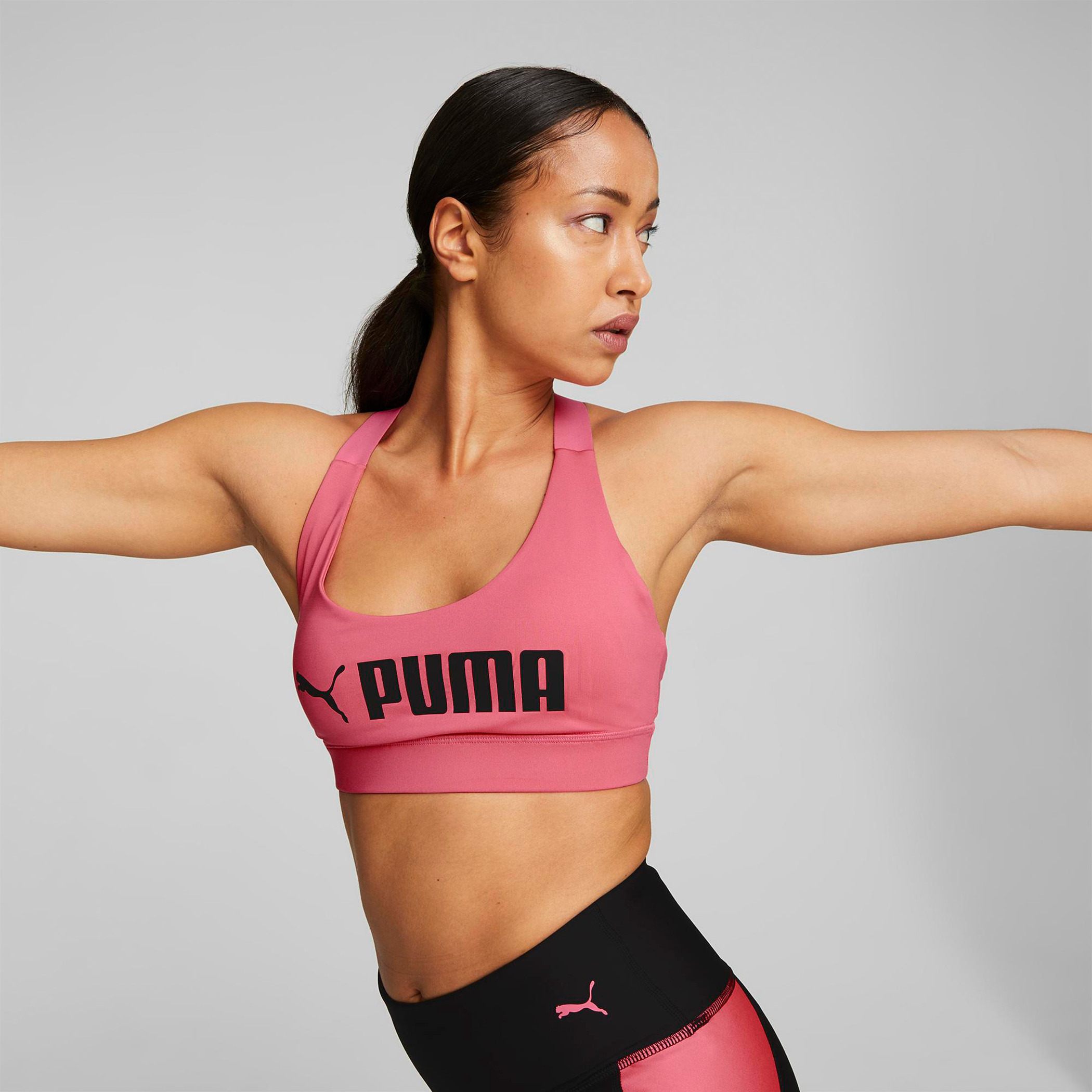 Puma sports best sale bra pink