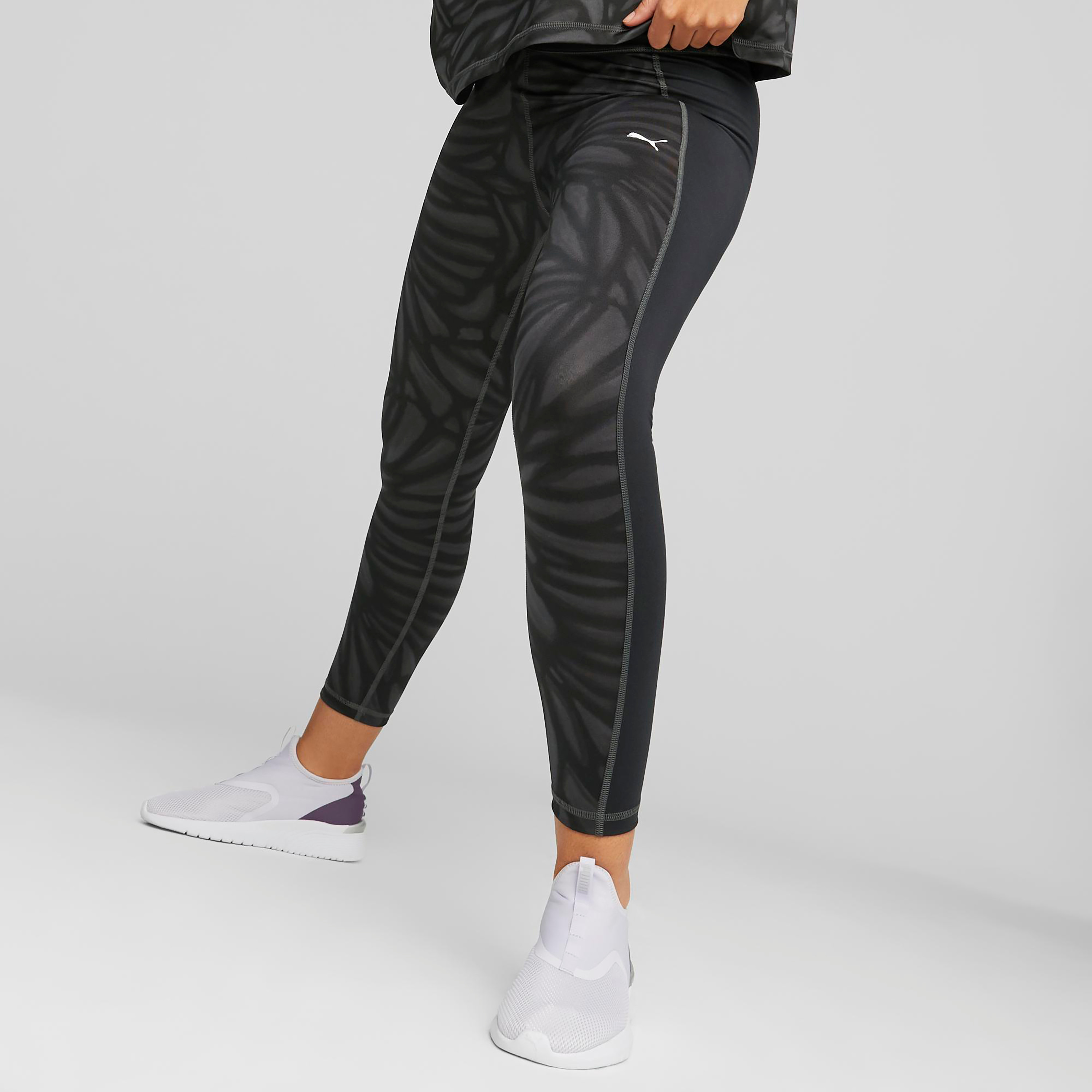 لباس ضيق نسائي من بوما ترين اوب ذو مفضل مع عالية الخصر 52242151-women-clothing-sportswearandactivewear-bottoms-image-1