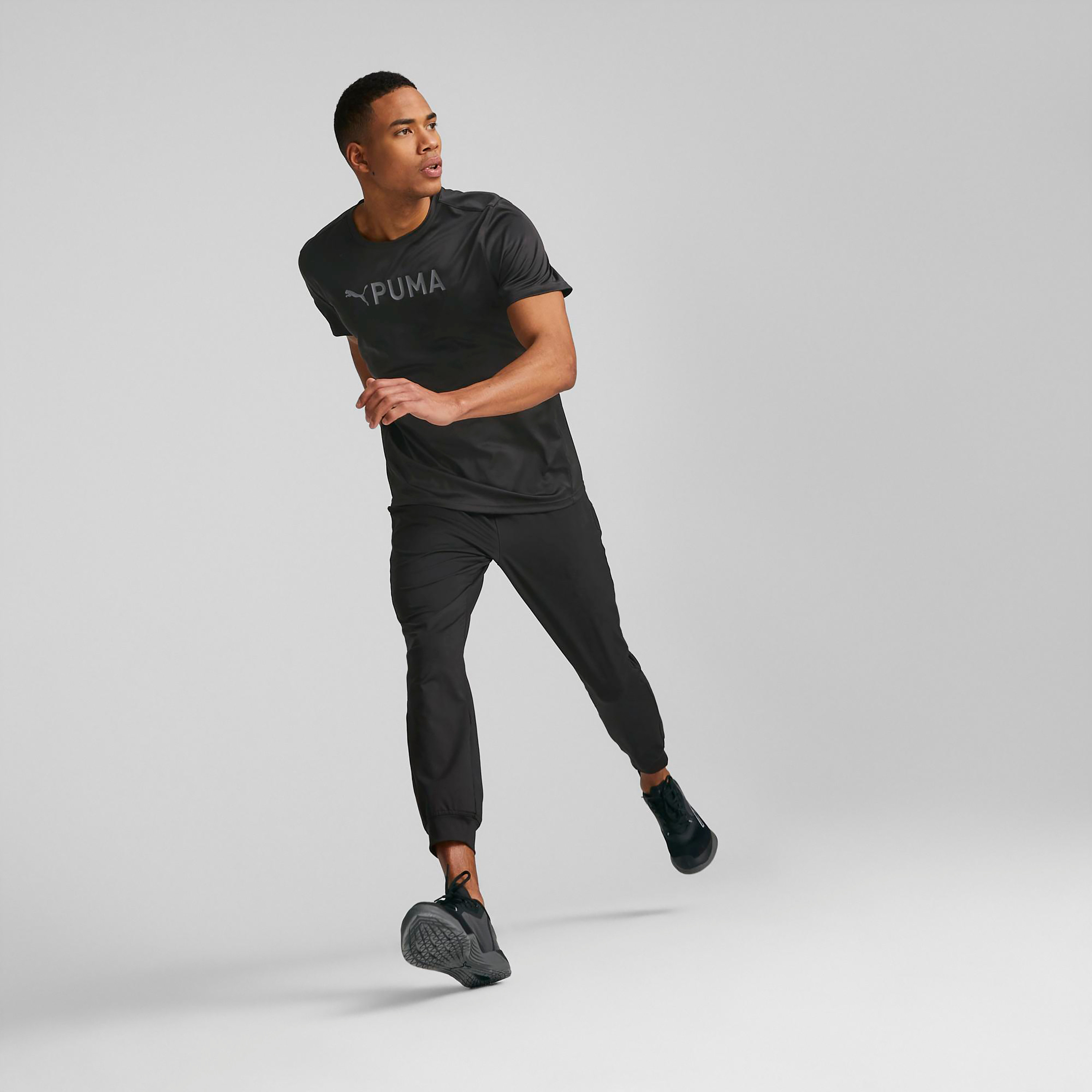 Puma Logo Men T-Shirt 52309801-men-clothing-sportswearandactivewear-tshirtsandpolos-image-2