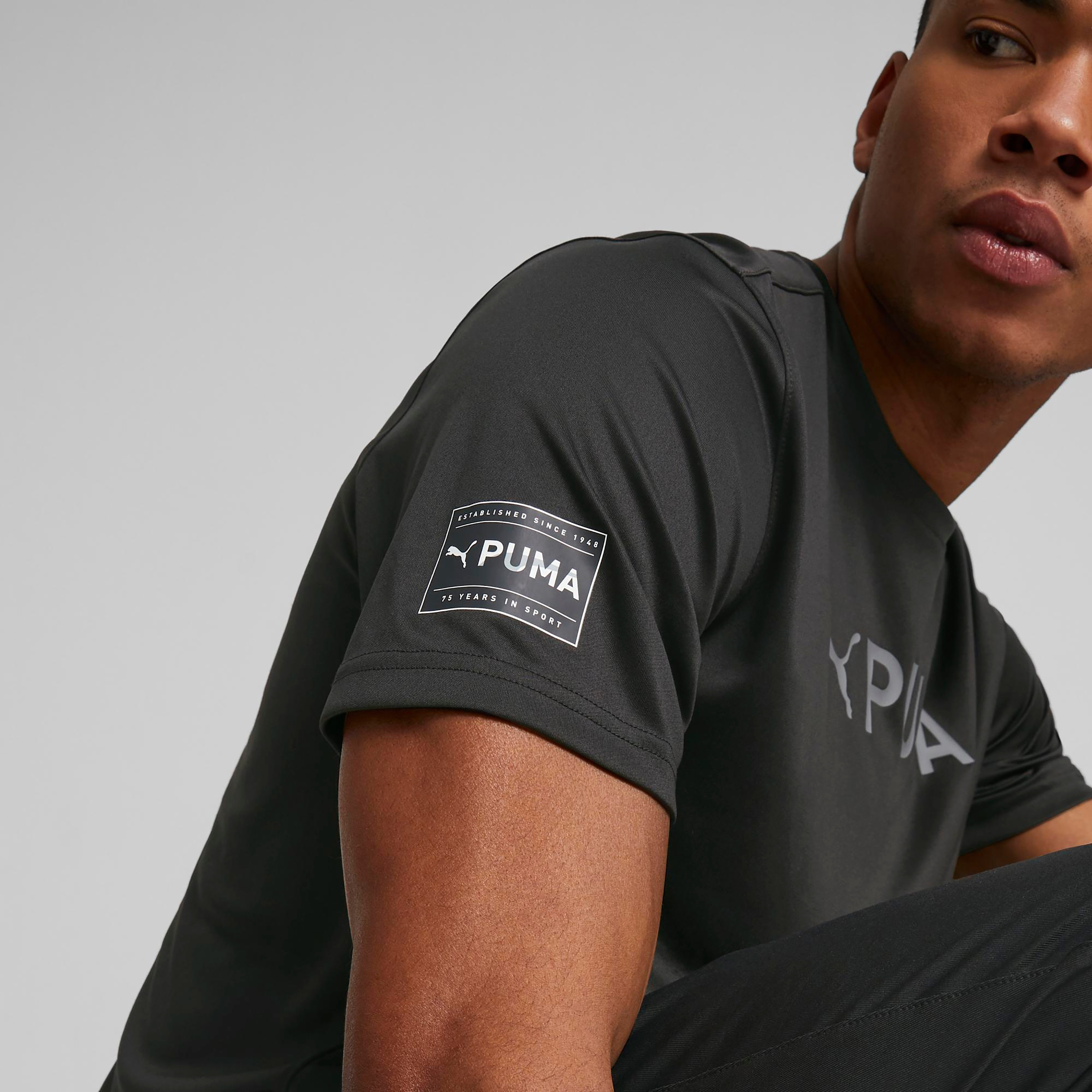 Puma Logo Men T-Shirt 52309801-men-clothing-sportswearandactivewear-tshirtsandpolos-image-3