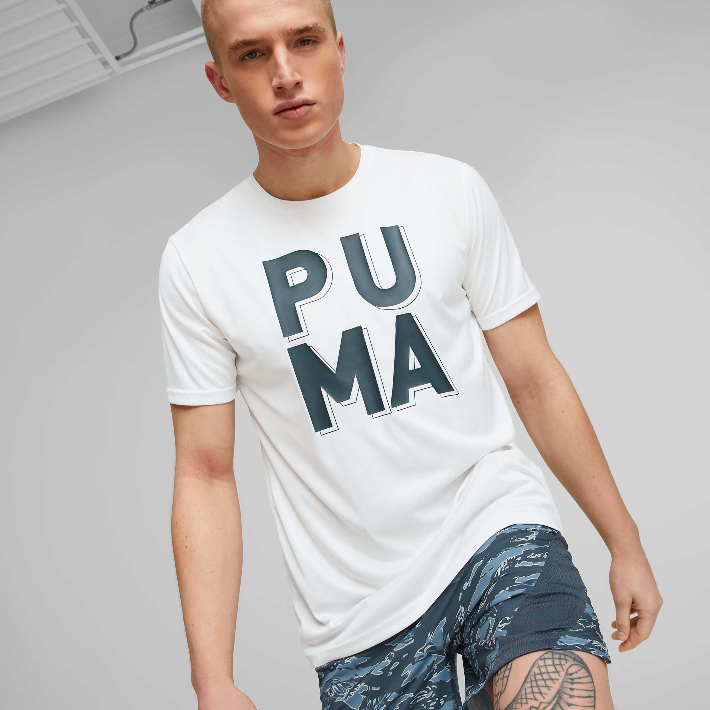 تي شيرت من بوما ترين كونسبت جرافيك للرجال 52311902-men-clothing-sportswearandactivewear-tshirtsandpolos-image-1