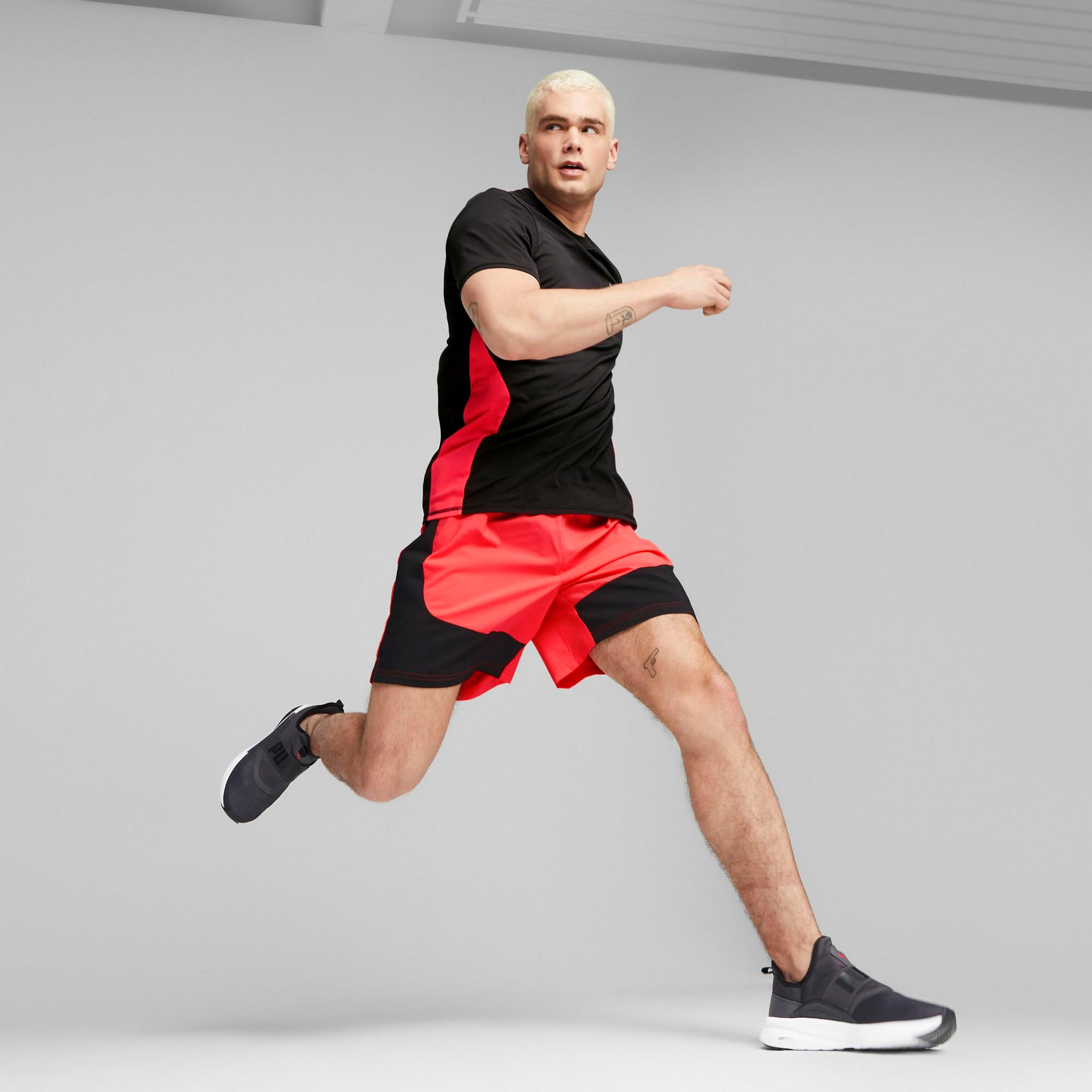 Puma Run Favorite Men T-Shirt | 523150-men-clothing-sportswearandactivewear-tshirtsandpolos-image-2