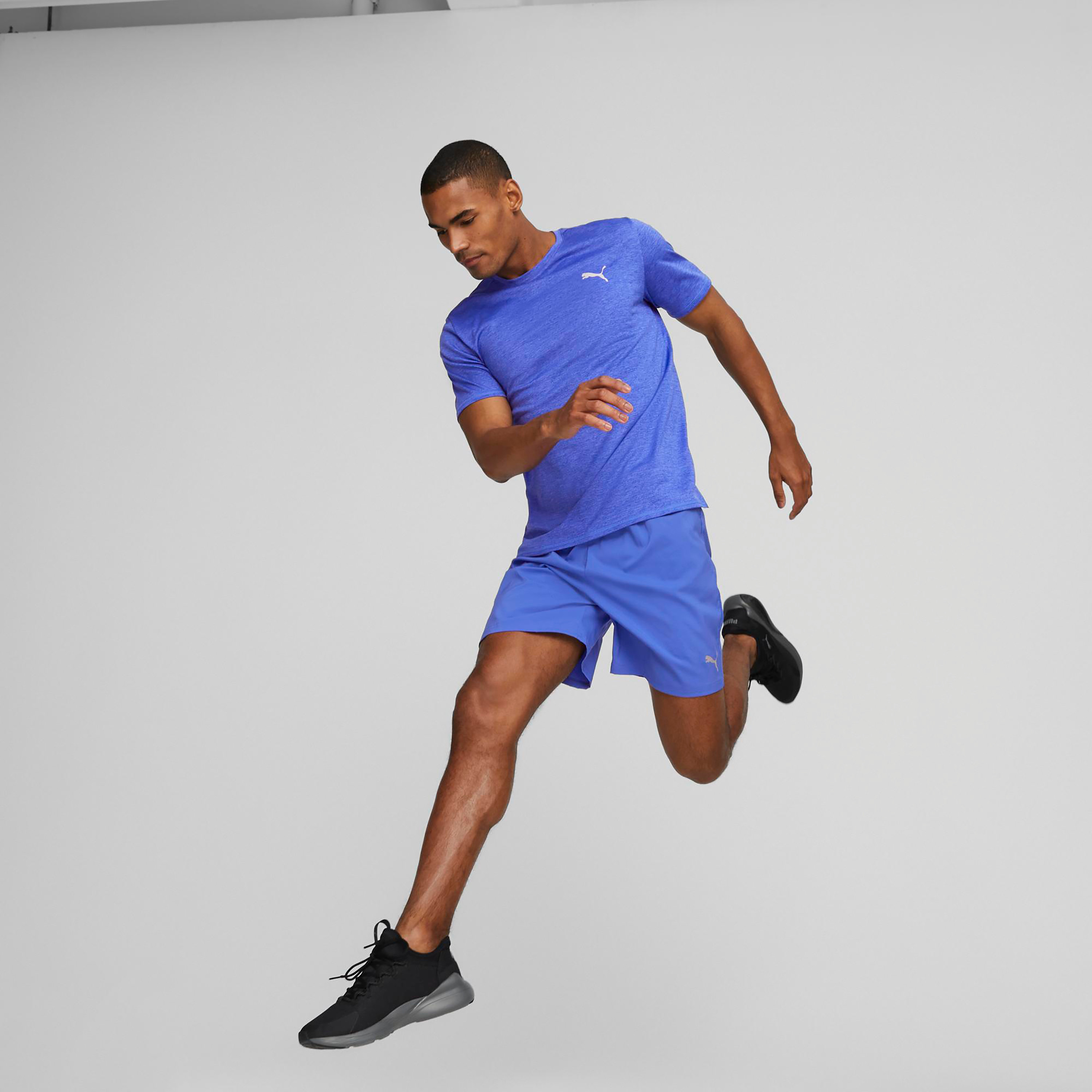 Puma Run Favorite Heather Men T-shirt 52315192-men-clothing-sportswearandactivewear-tshirtsandpolos-image-2