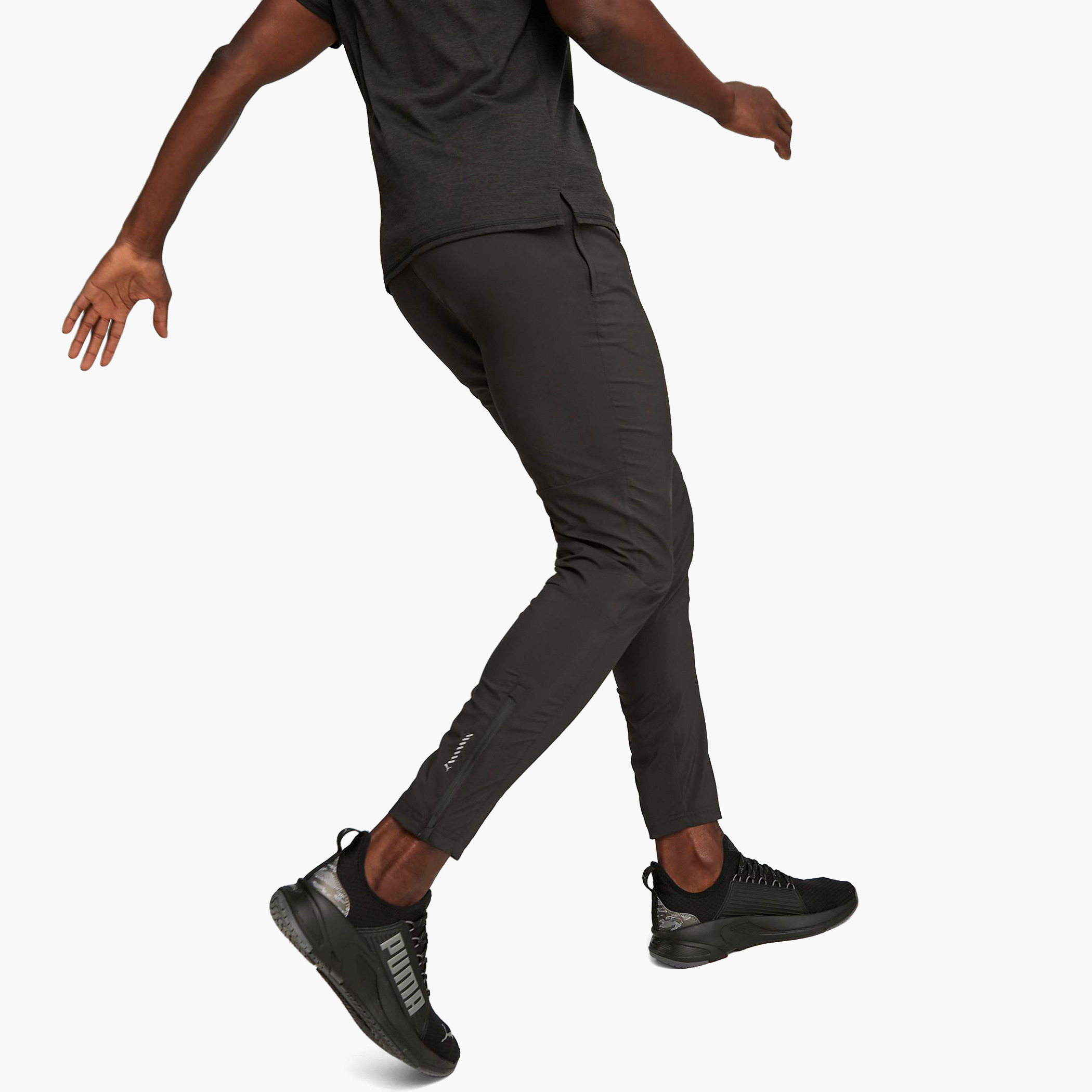 تي شيرت بوما رن فيفوريت للرجال مدببة | 523162-sports-men-clothing-bottoms-image-4