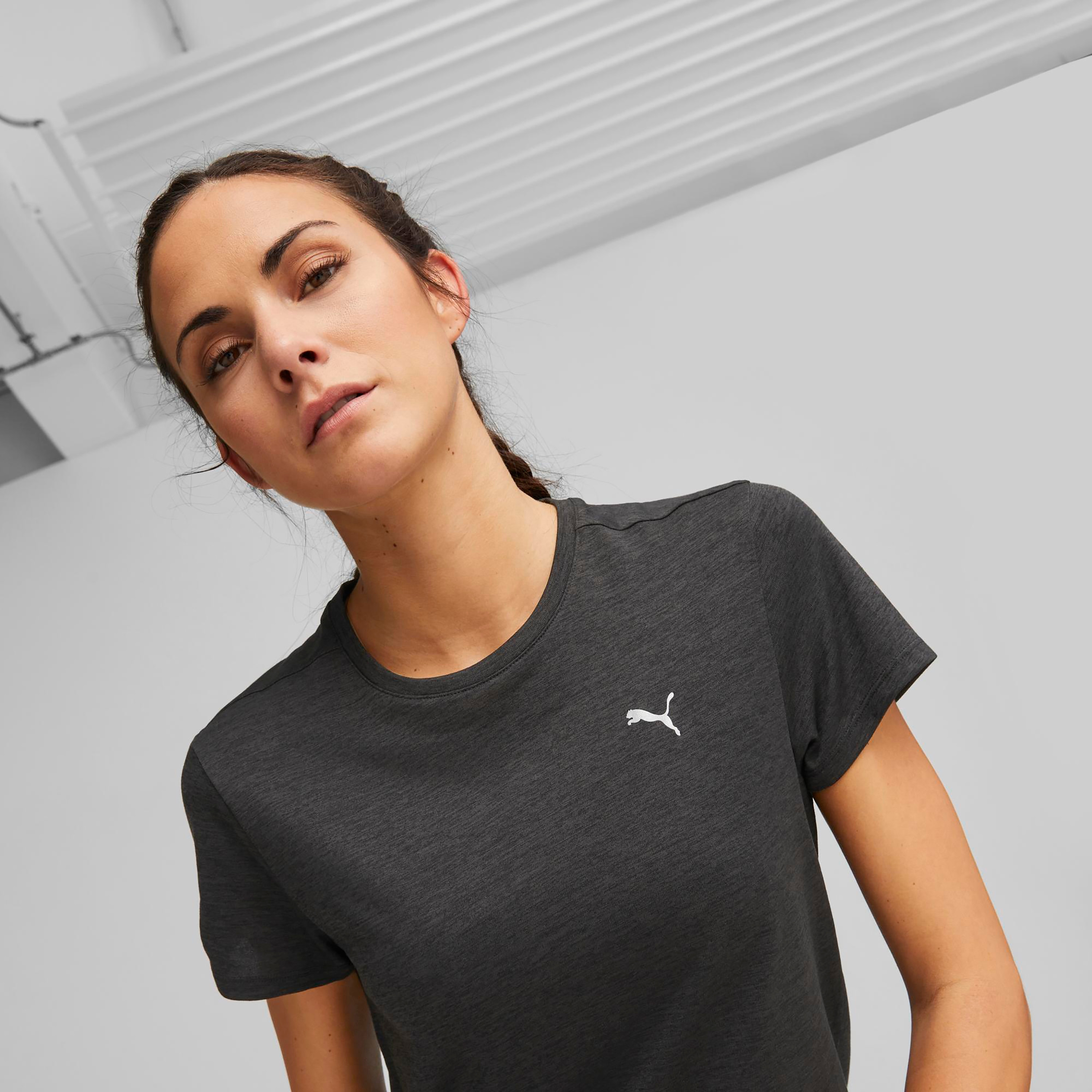 تي شيرت من بوما رن فيفوريت هيذر للنساء 52316801-sports-women-clothing-tshirtsandvests-image-3