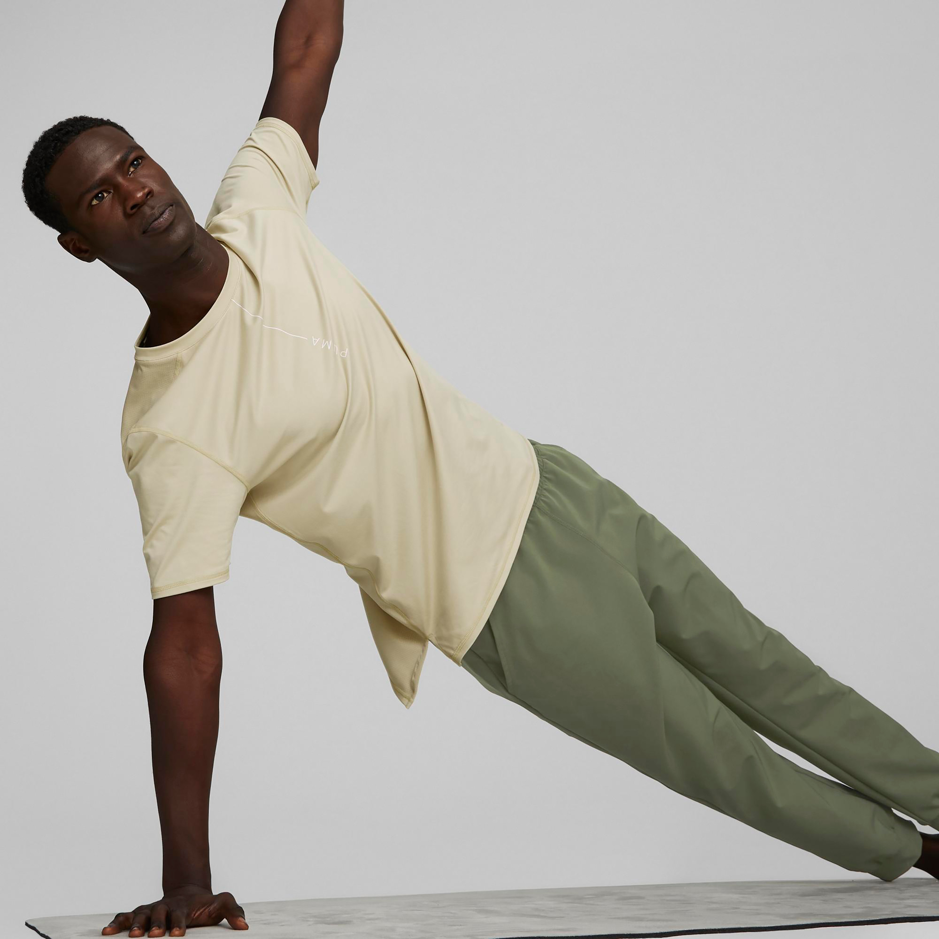 تي شيرت ذو  من بوما ستوديو يوجيني لايت ميش للرجال 52320401-men-clothing-sportswearandactivewear-tshirtsandpolos-image-8