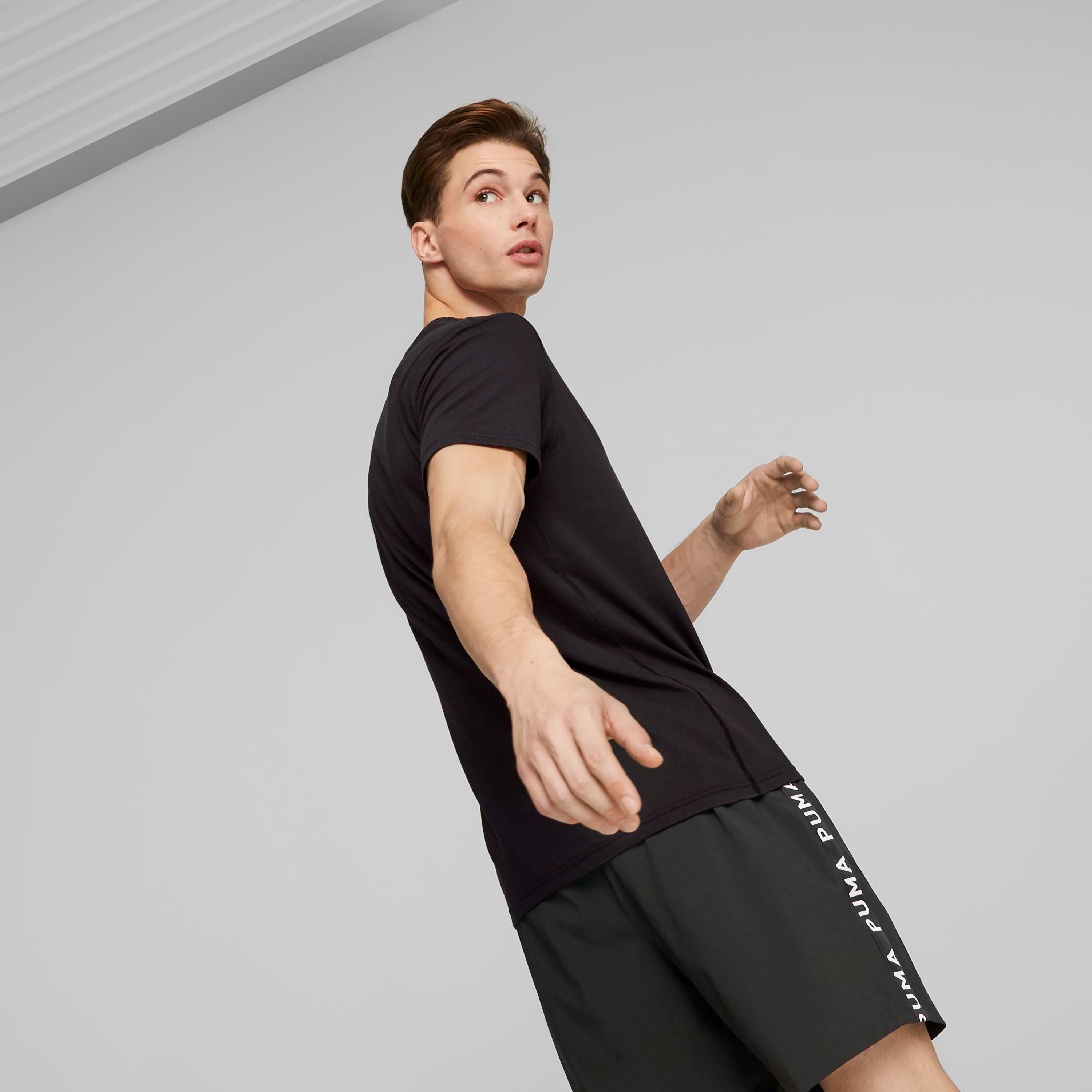 Puma Graphic Men T-Shirt 52323901-men-clothing-sportswearandactivewear-tshirtsandpolos-image-4