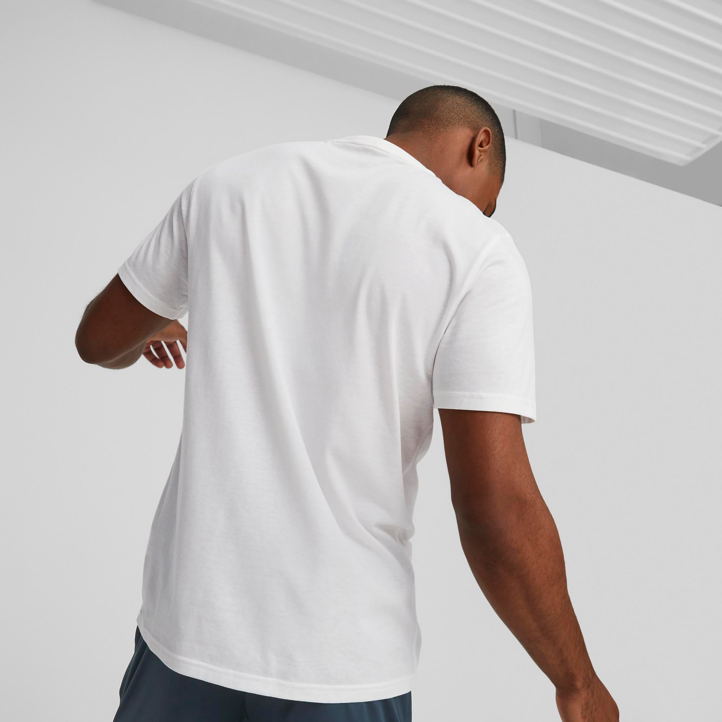 تي شيرت ذو  من بوما جرافيك للرجال 52323901-men-clothing-sportswearandactivewear-tshirtsandpolos-image-9