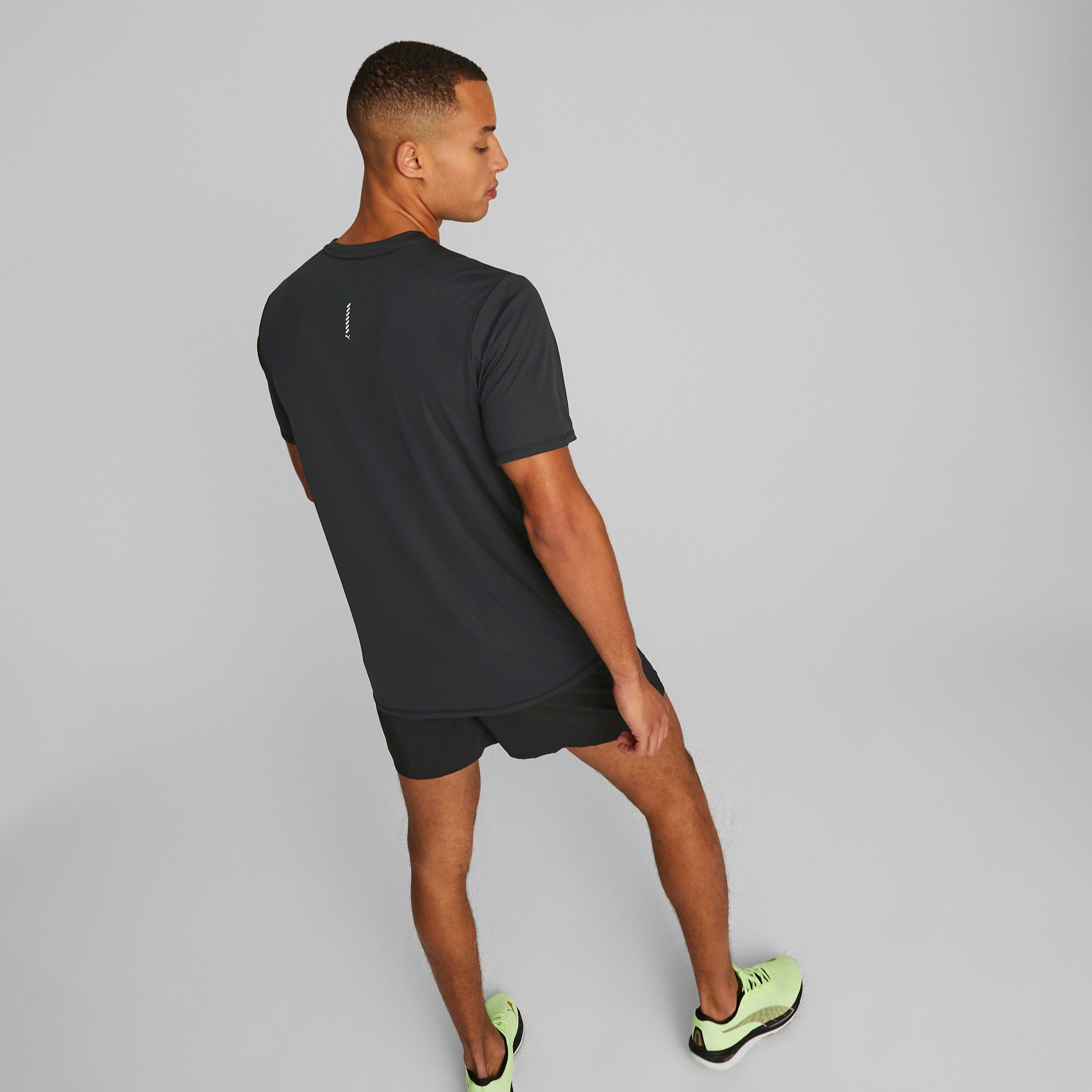 Puma Run Favorite Graphic Men T-shirt 52339401-men-clothing-sportswearandactivewear-tshirtsandpolos-image-4