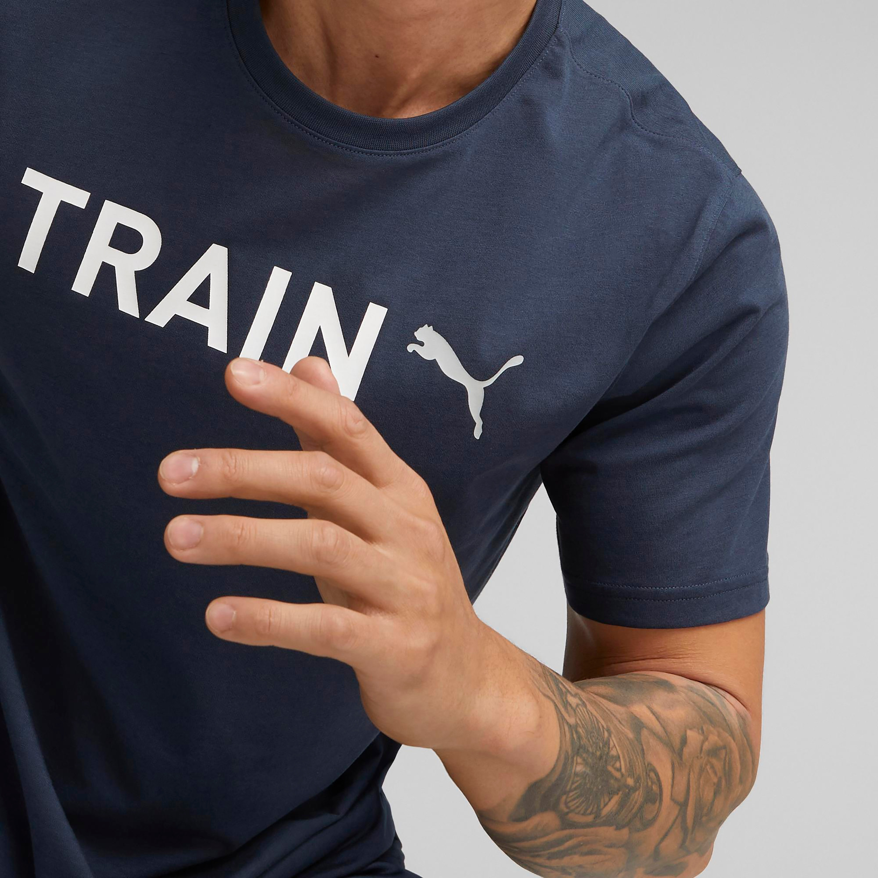 تي شيرت ذو  من بوما جرافيك للرجال 52341401-men-clothing-sportswearandactivewear-tshirtsandpolos-image-8