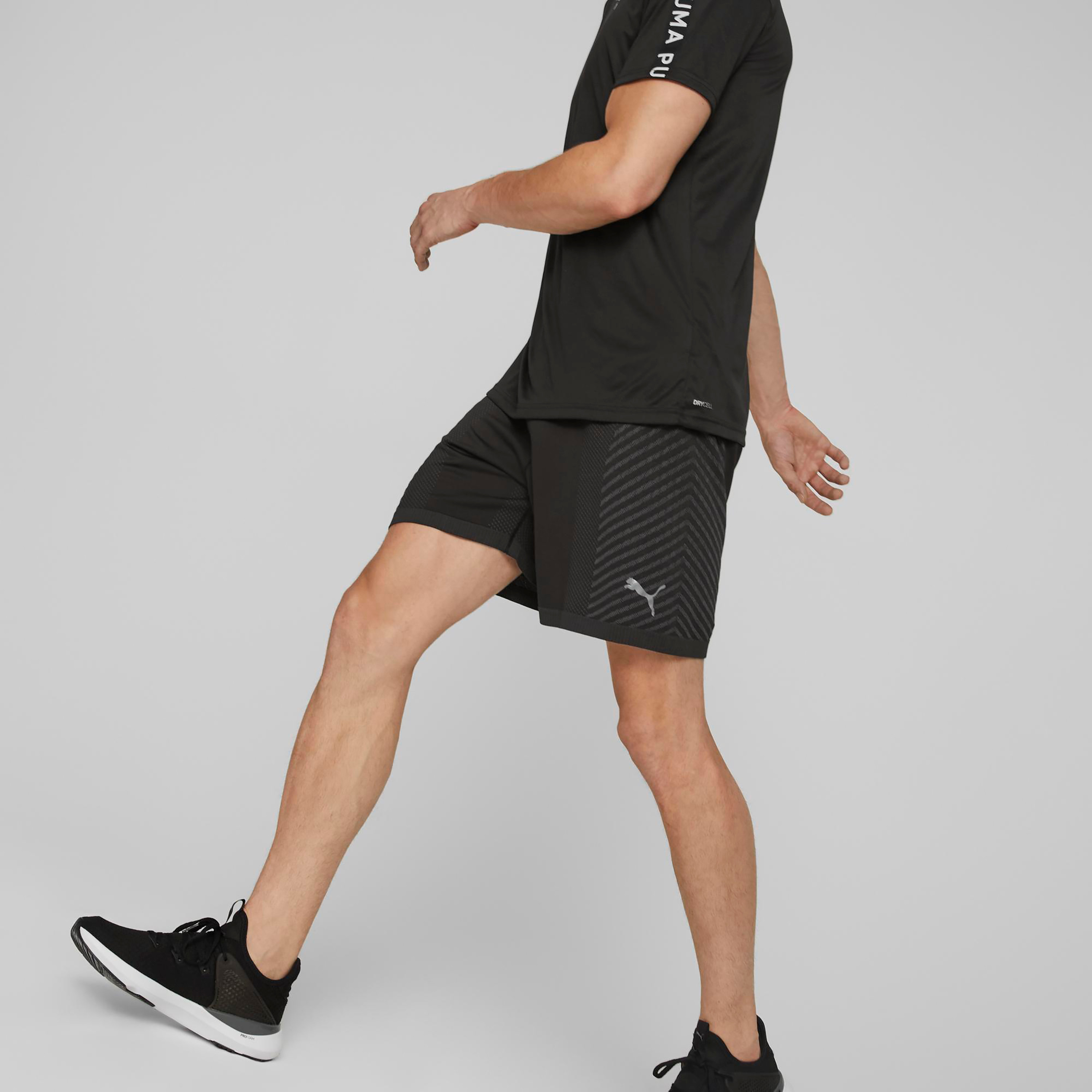 شورتس بوما ترين فورمنيت مع سيملس للرجال 52350901-men-clothing-bottoms-shorts-image-1