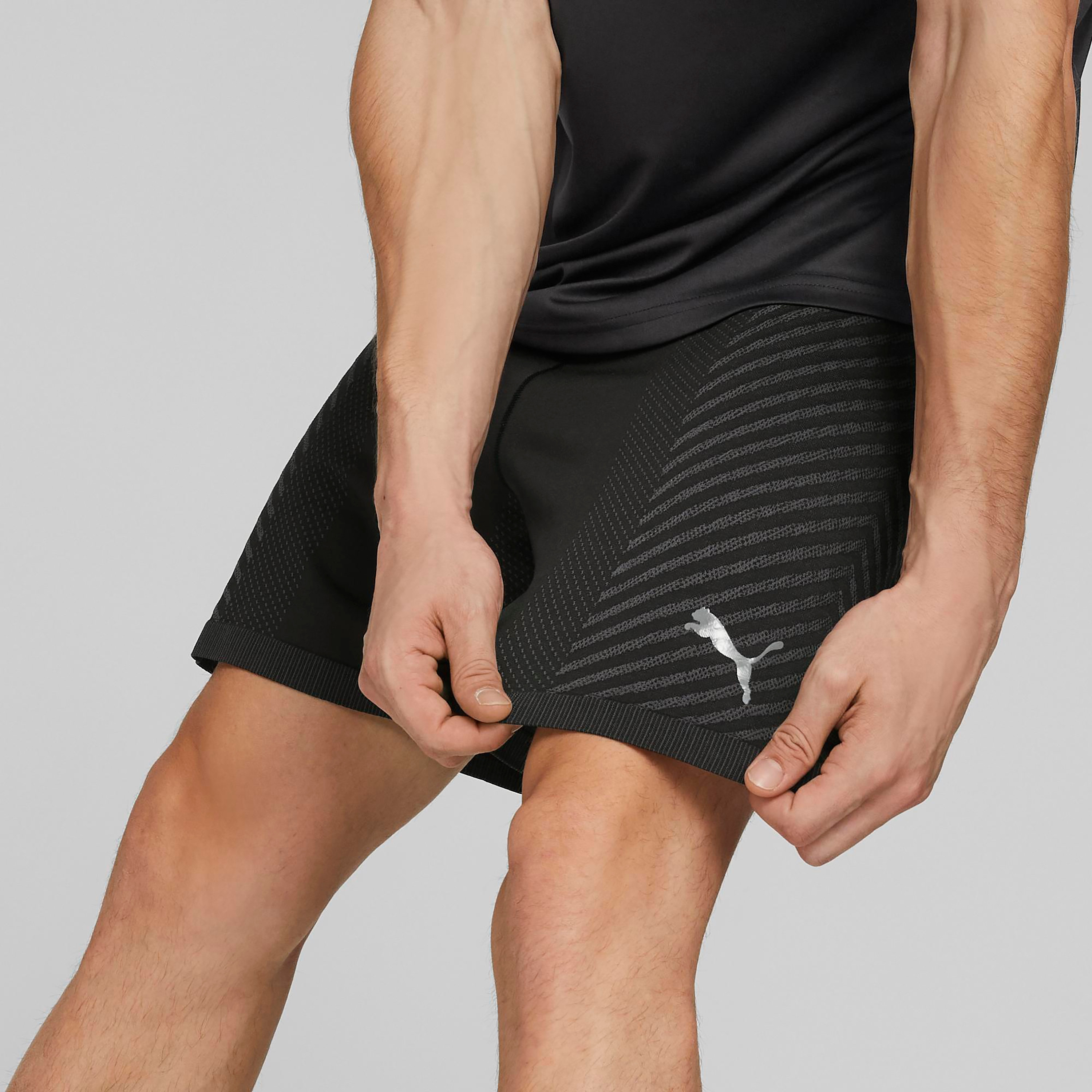 شورتس بوما ترين فورمنيت مع سيملس للرجال 52350901-men-clothing-bottoms-shorts-image-3
