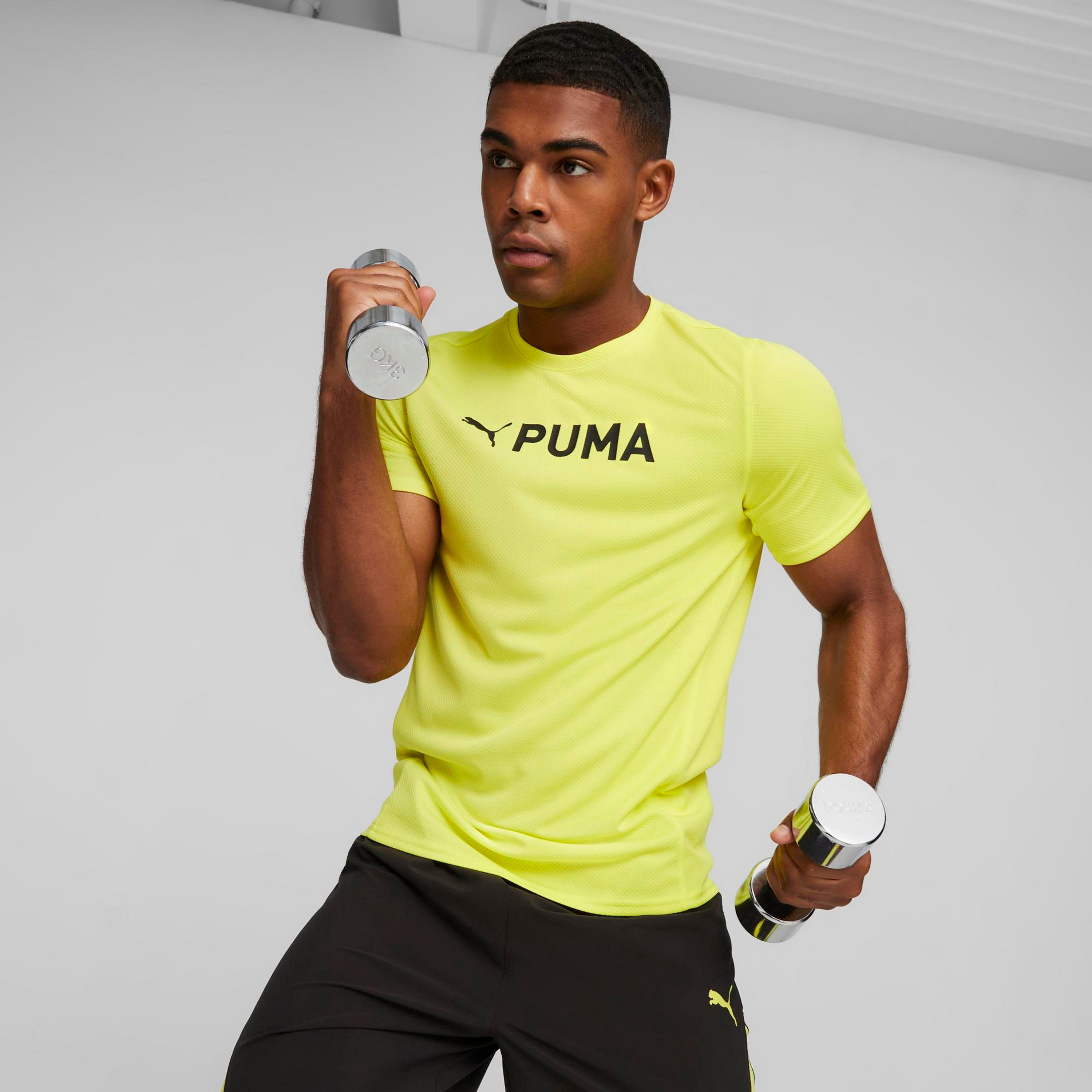 تي شيرت ذو تدريب من بوما ألترابريث للرجال | 523841-men-clothing-sportswearandactivewear-tshirtsandpolos-image-1