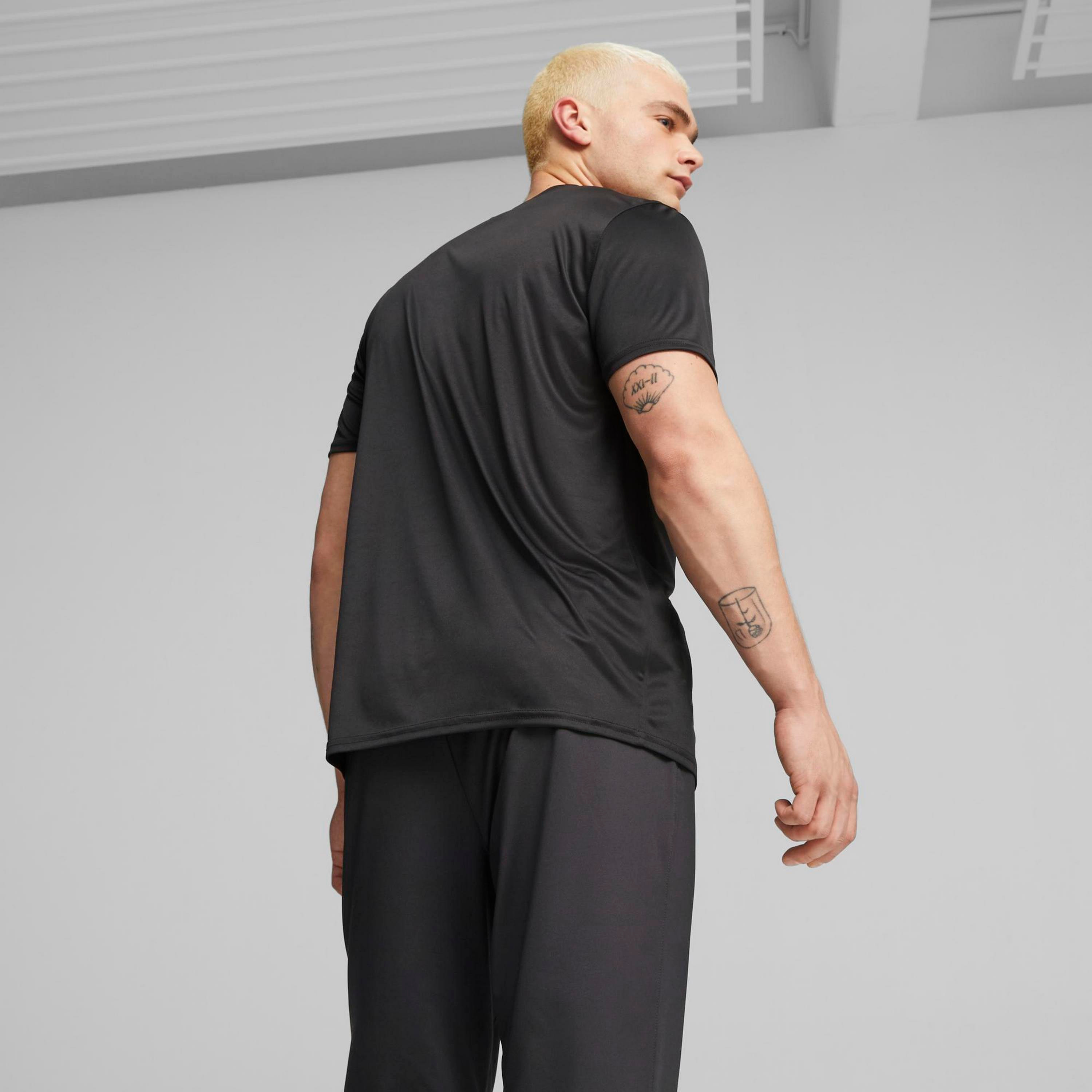 Puma Poly Logo Men Training T-Shirt | 523843-men-clothing-sportswearandactivewear-tshirtsandpolos-image-4