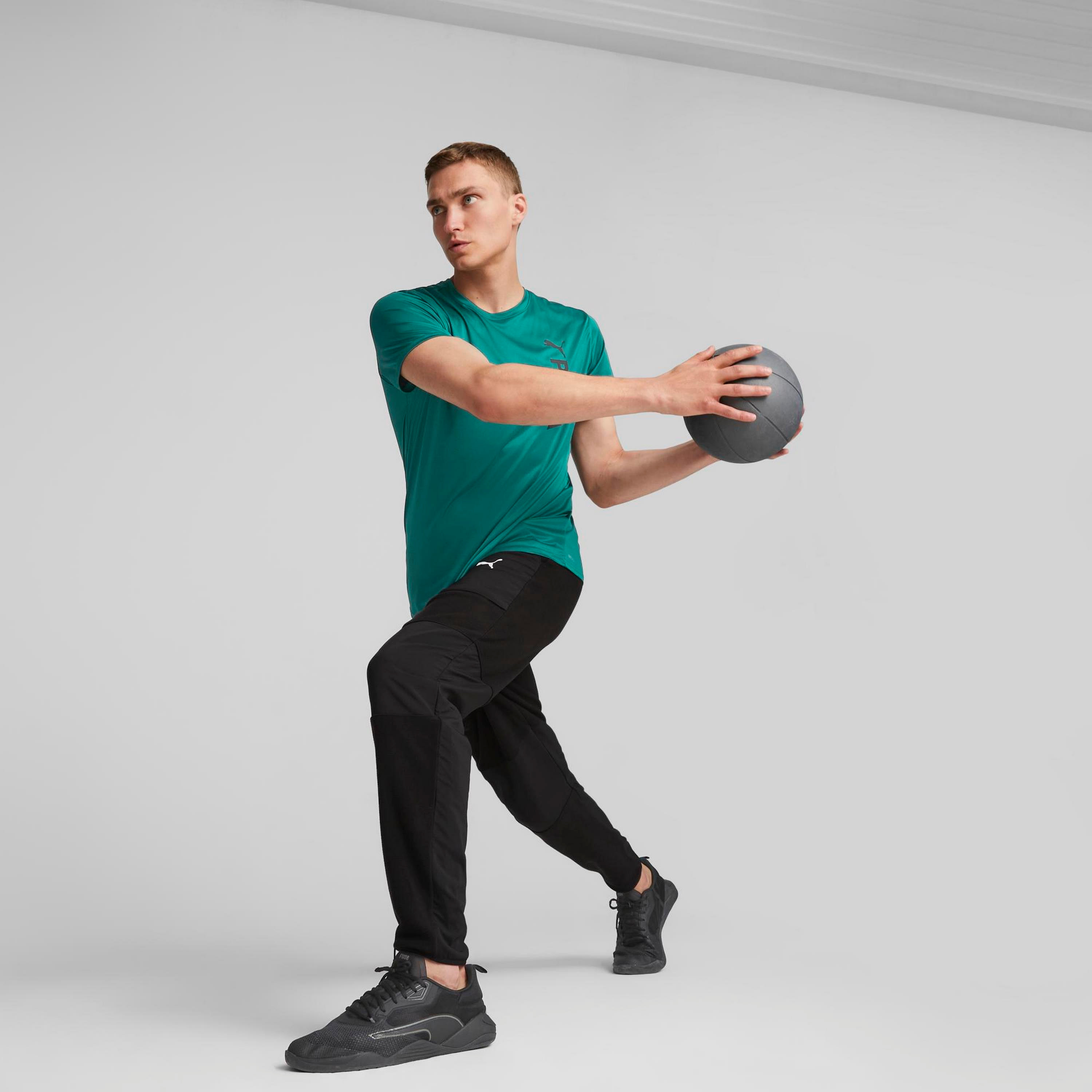 تي شيرت ذو تدريب من بوما مع شعار بولي للرجال | 523843-men-clothing-sportswearandactivewear-tshirtsandpolos-image-7
