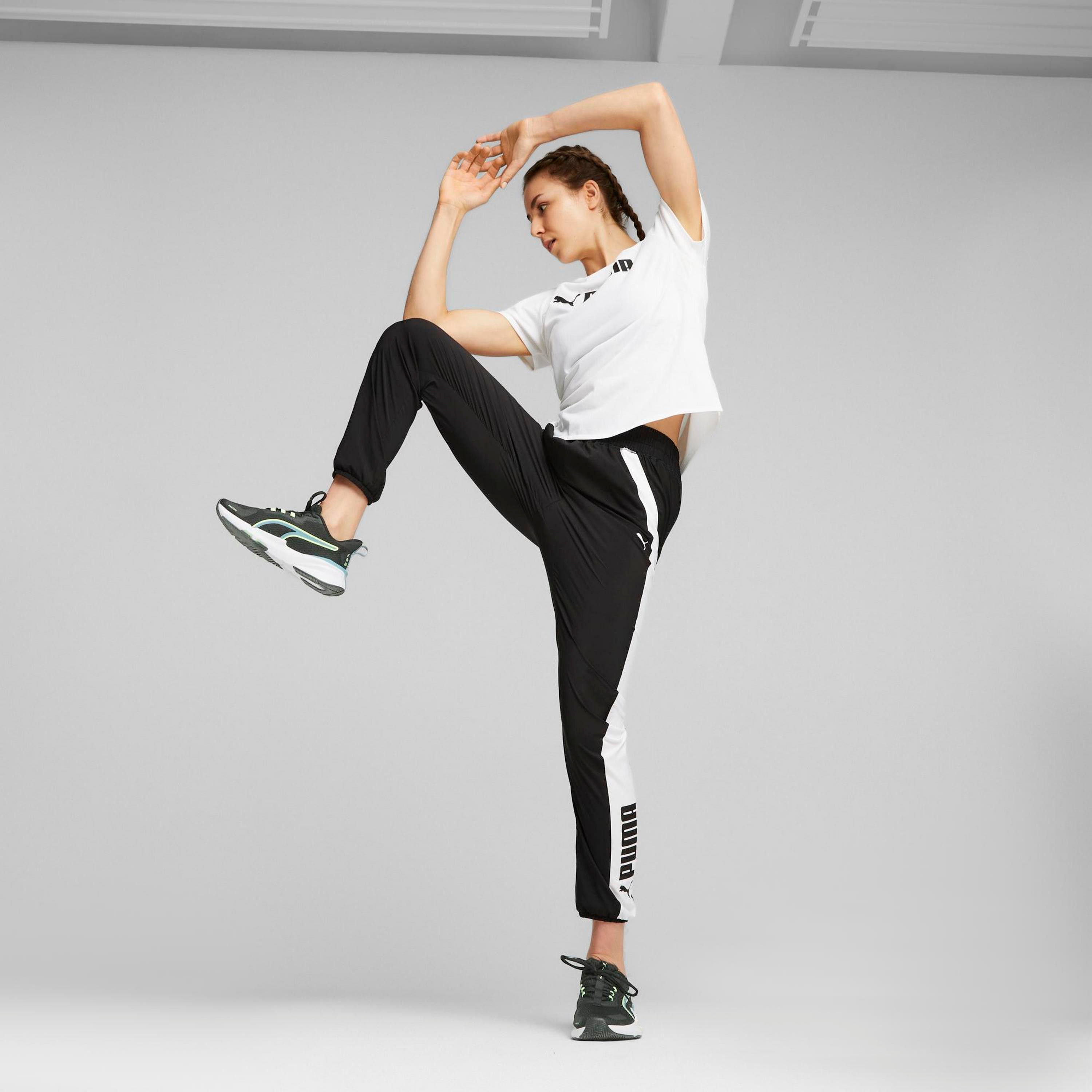 تي شيرت ذو تدريب من بوما مع شعار الترابريث للنساء | 523844-women-clothing-sportswearandactivewear-tshirtsandvests-image-3