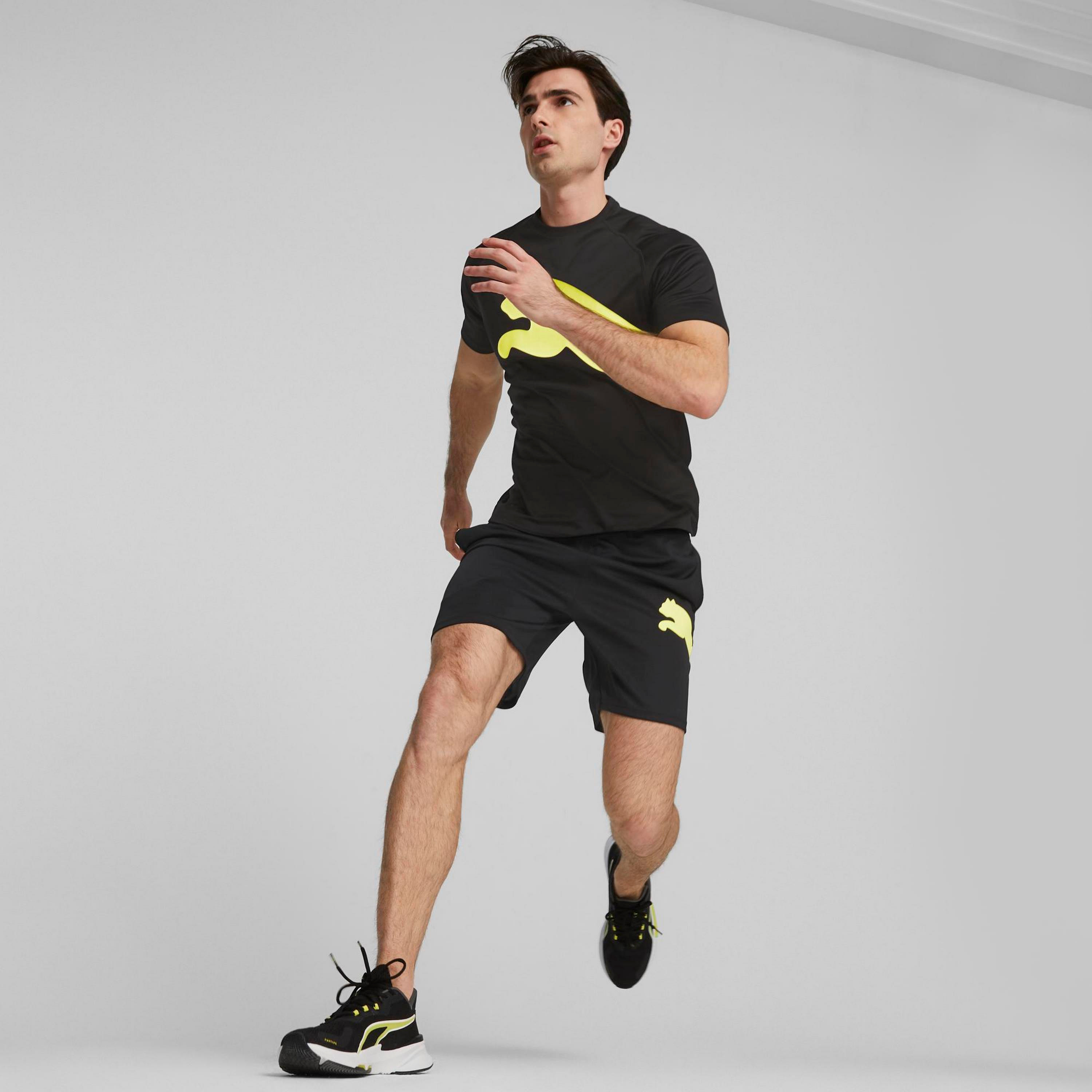 Puma Train All Day Big Cat Men T-Shirt | 523863-men-clothing-sportswearandactivewear-tshirtsandpolos-image-2