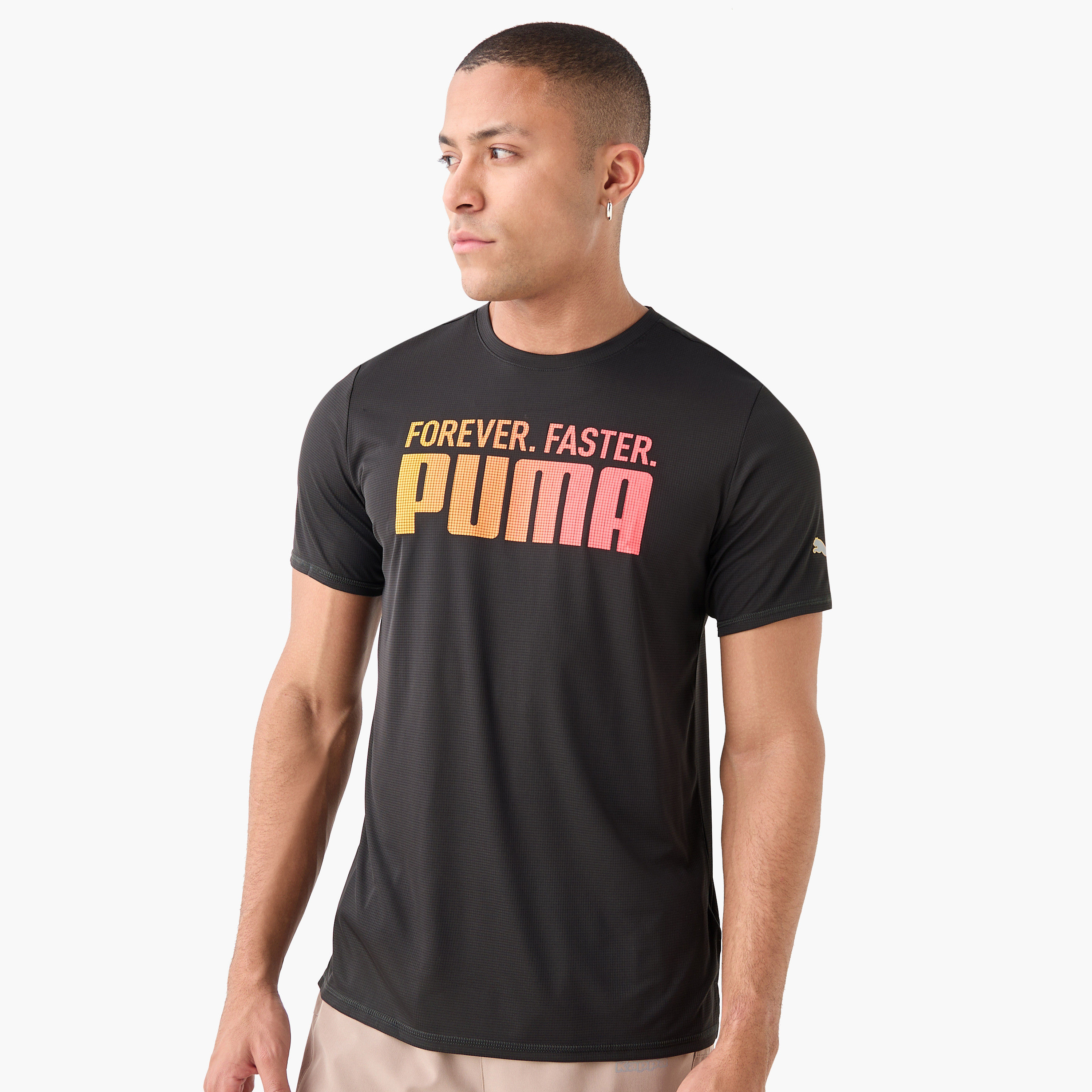 تيشيرت ران فيفوريتس فوريفر فاستر للرجال من بوما | OE-men-clothing-sportswearandactivewear-tshirtsandpolos-image-1