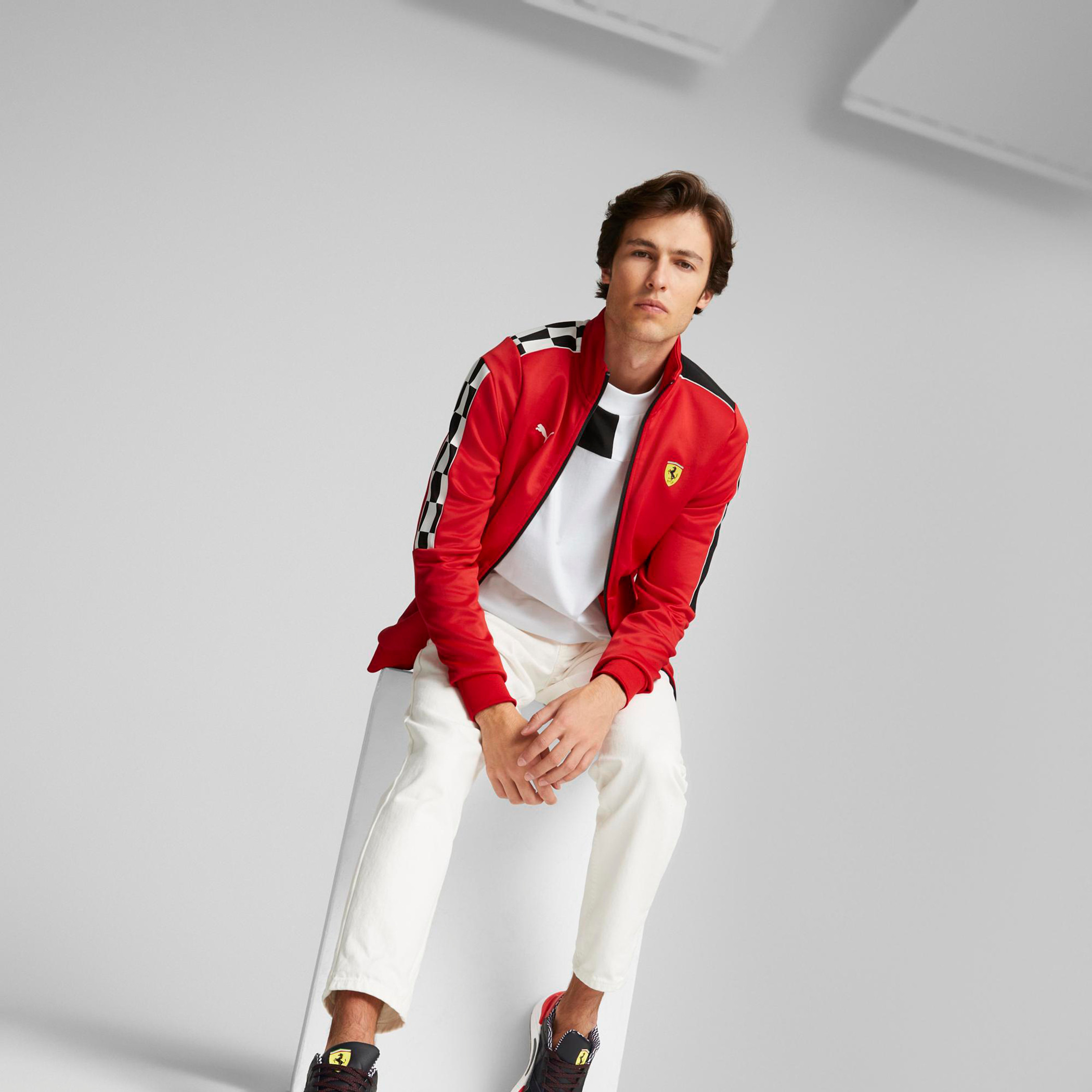 جاكيت بوما فيراري ريس إم تي 7 للرجال مع لوجو تراك-men-clothing-jacketsandblazers-jackets-image-5