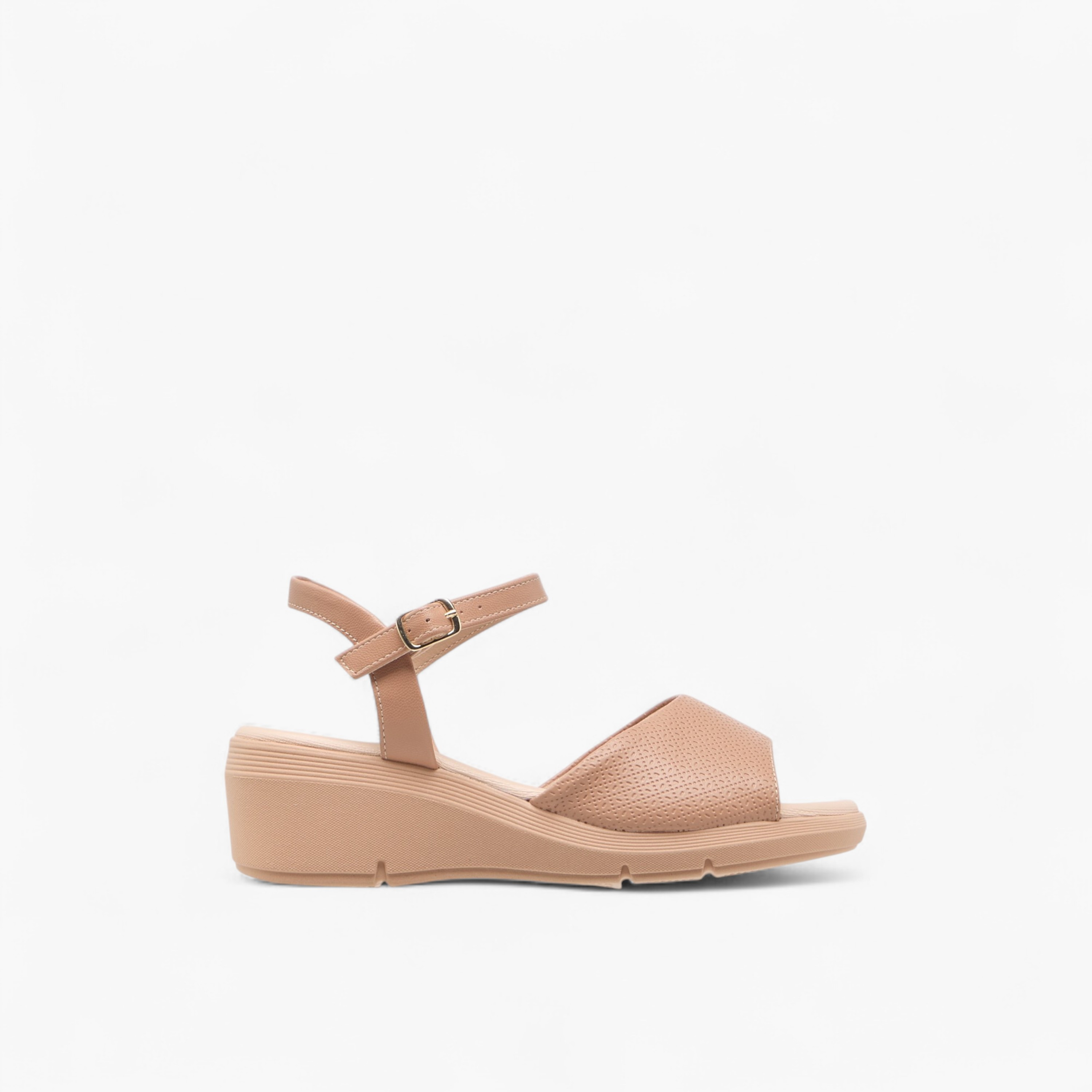 صندل مريح بارز الملمس وكعب ويدج وإبزيم إغلاق للنساء من بيكاديلي-women-shoes-sandals-heeled-image-3