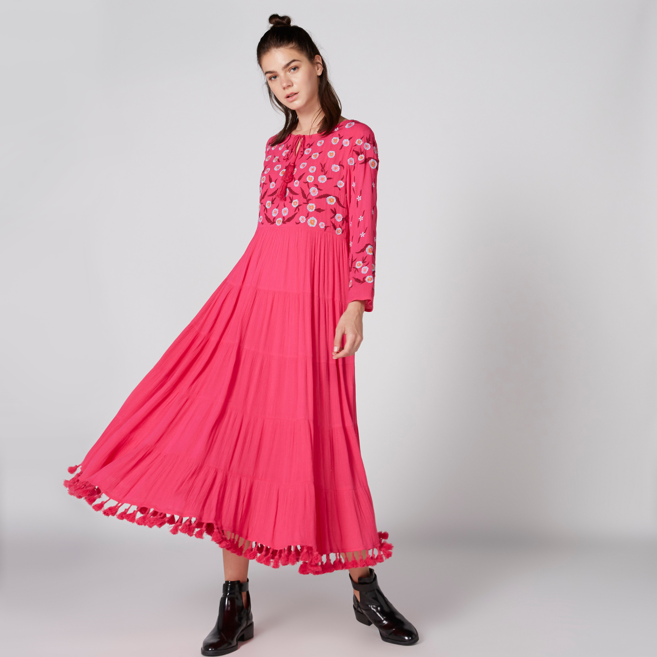 Embroidered long dress hotsell