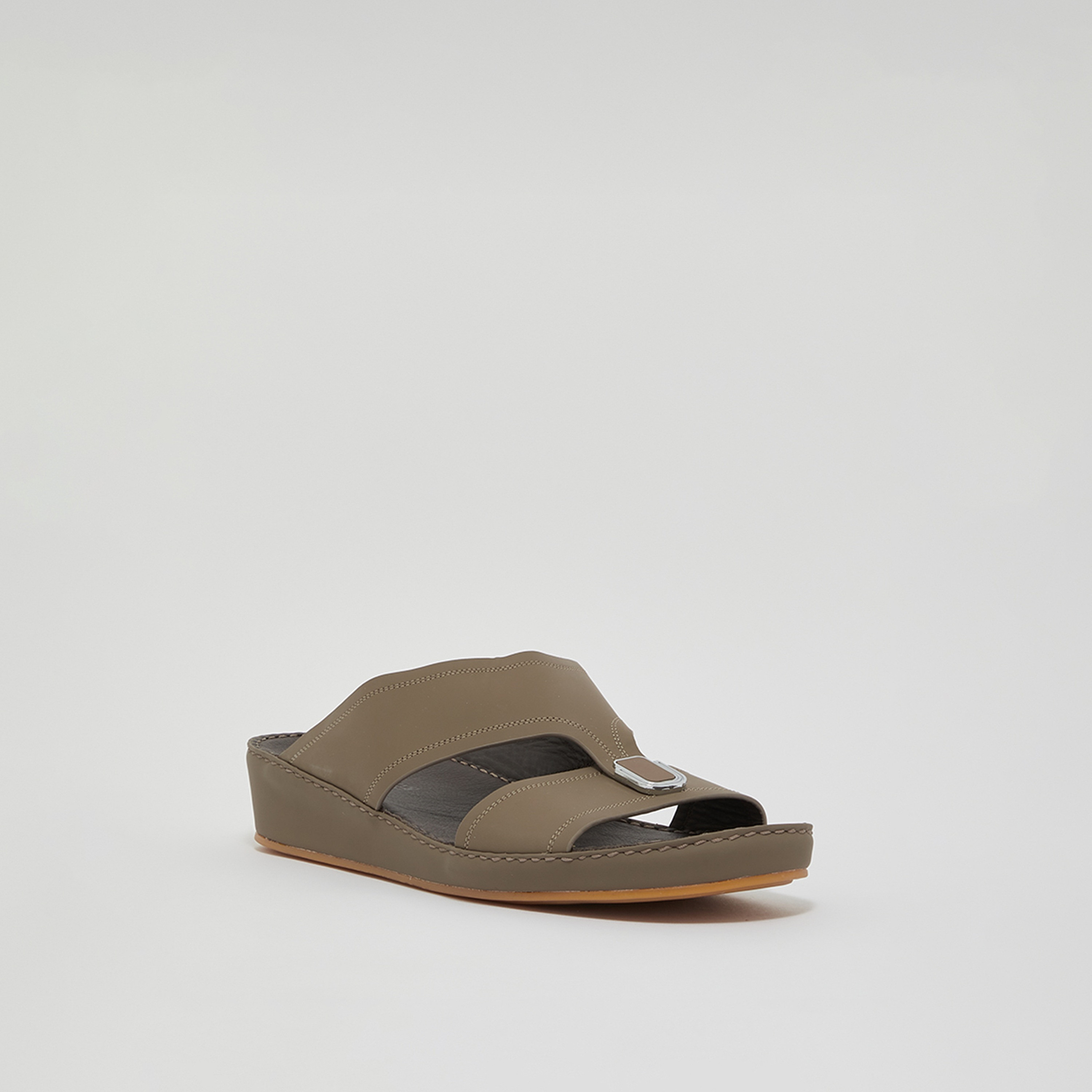 هاش بوبيز - صندل عربي رجالي سهل الارتداء | 55111-200-men-shoes-sandals-image-1