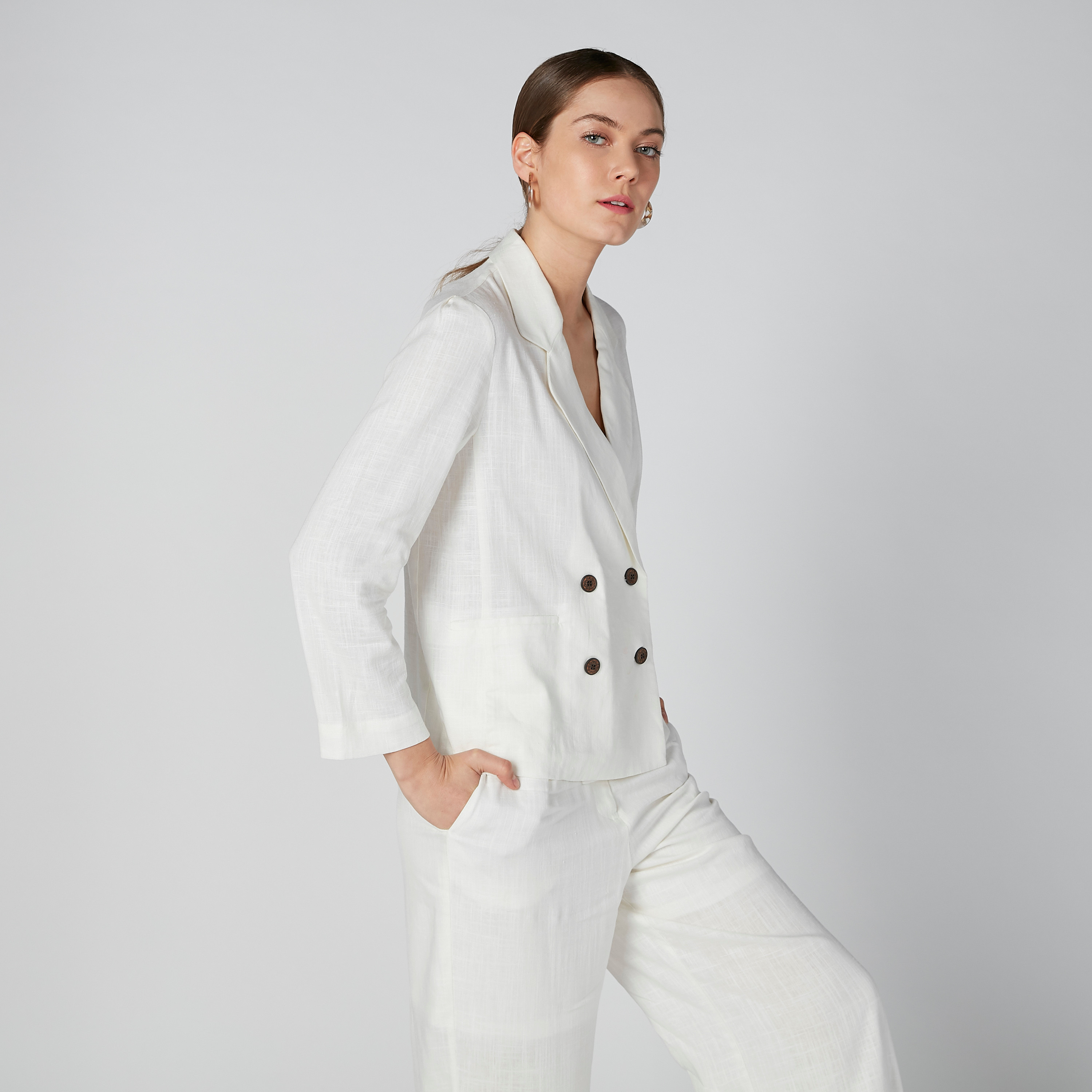 Sustainable Slim Fit Solid Blazer with Notched Lapel-women-clothing-coatsandjackets-blazers-image-5