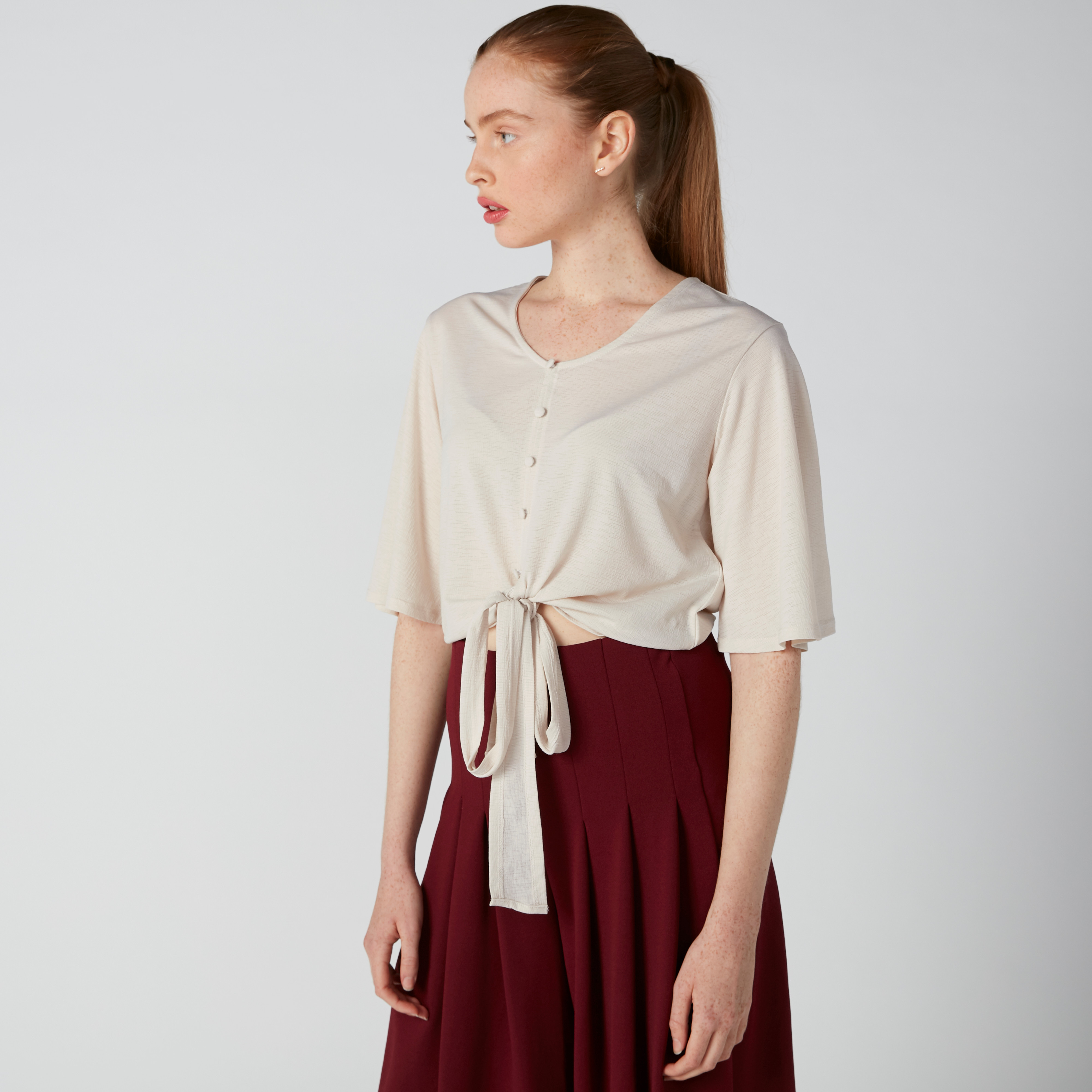 بلوزة بياقة V وأربطة وأزرار-women-clothing-shirtsandblouses-blouses-image-1