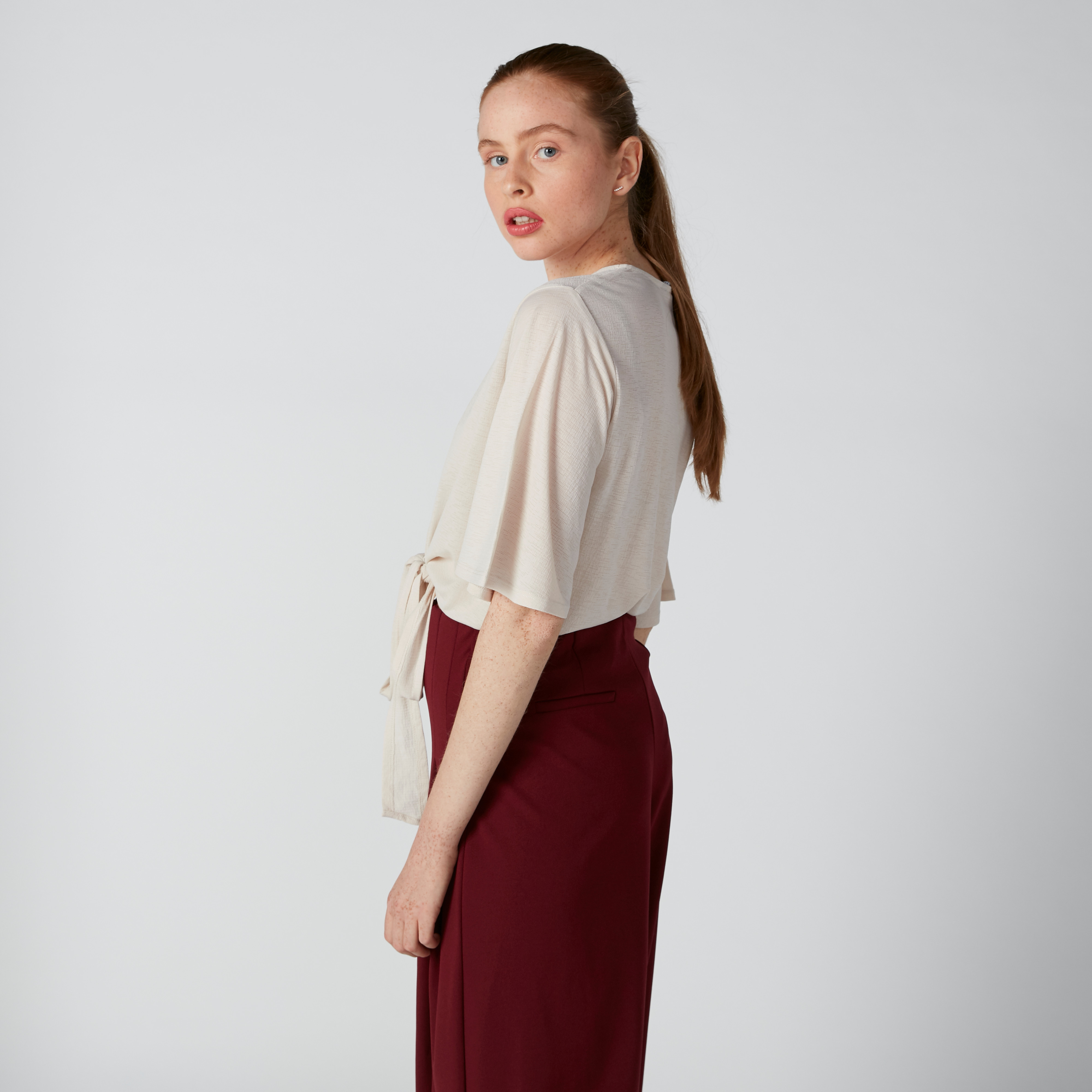 بلوزة بياقة V وأربطة وأزرار-women-clothing-shirtsandblouses-blouses-image-4