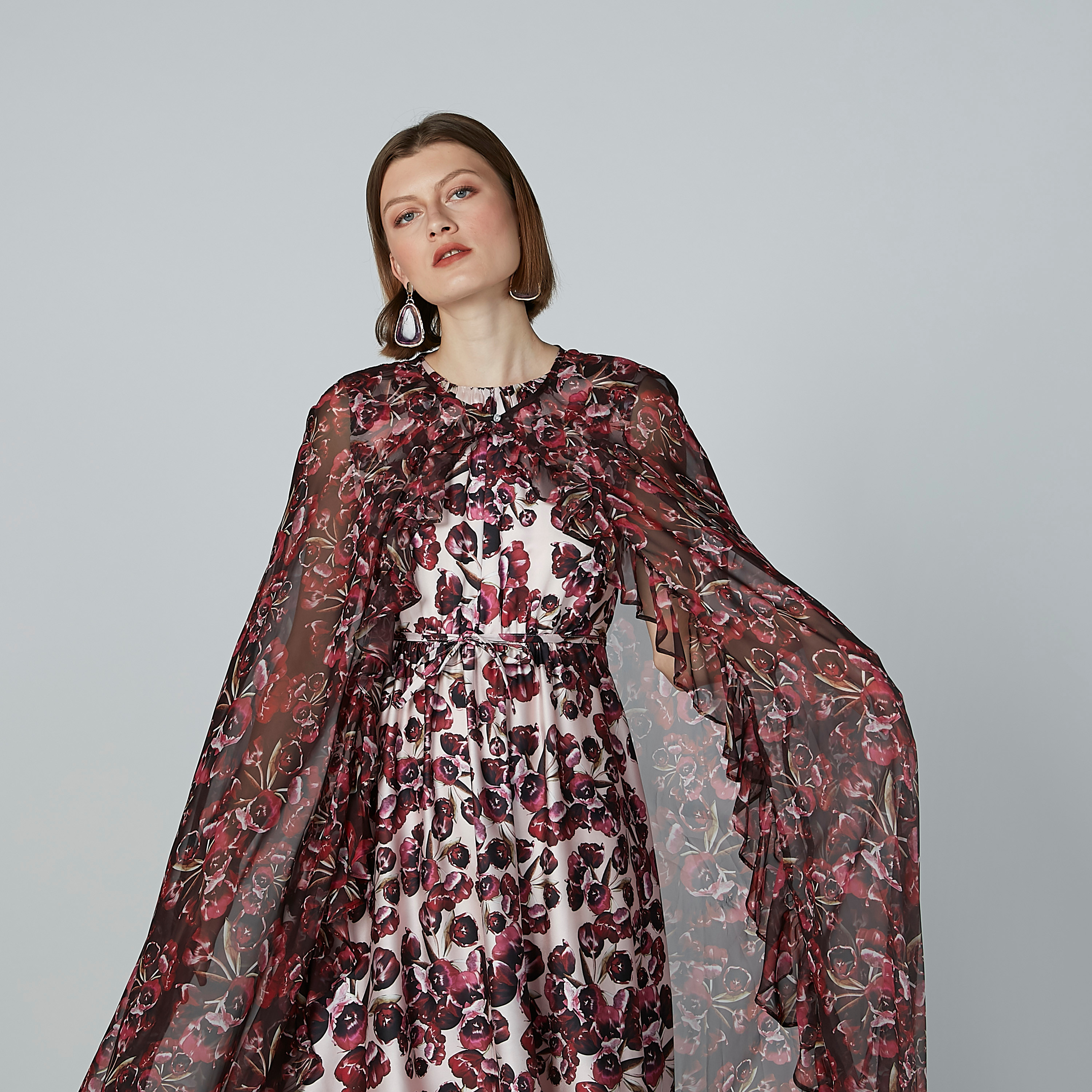 سترة كايب فضفاضة برباط وتفاصيل كشكش وطبعات-women-winterwear-cardigansandjumpers-jumpers-image-1
