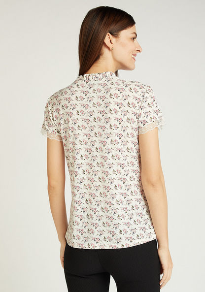 Printed Top with Short Sleeves and Tie Ups
