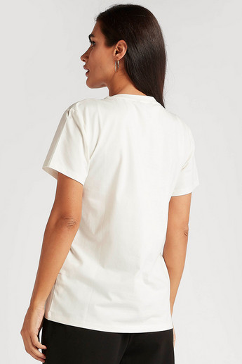 Sustainable Embroidered Crew Neck T-shirt with Short Sleeves