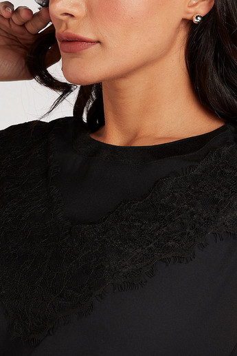 Lace Detailed Crew Neck Top with Cap Sleeves