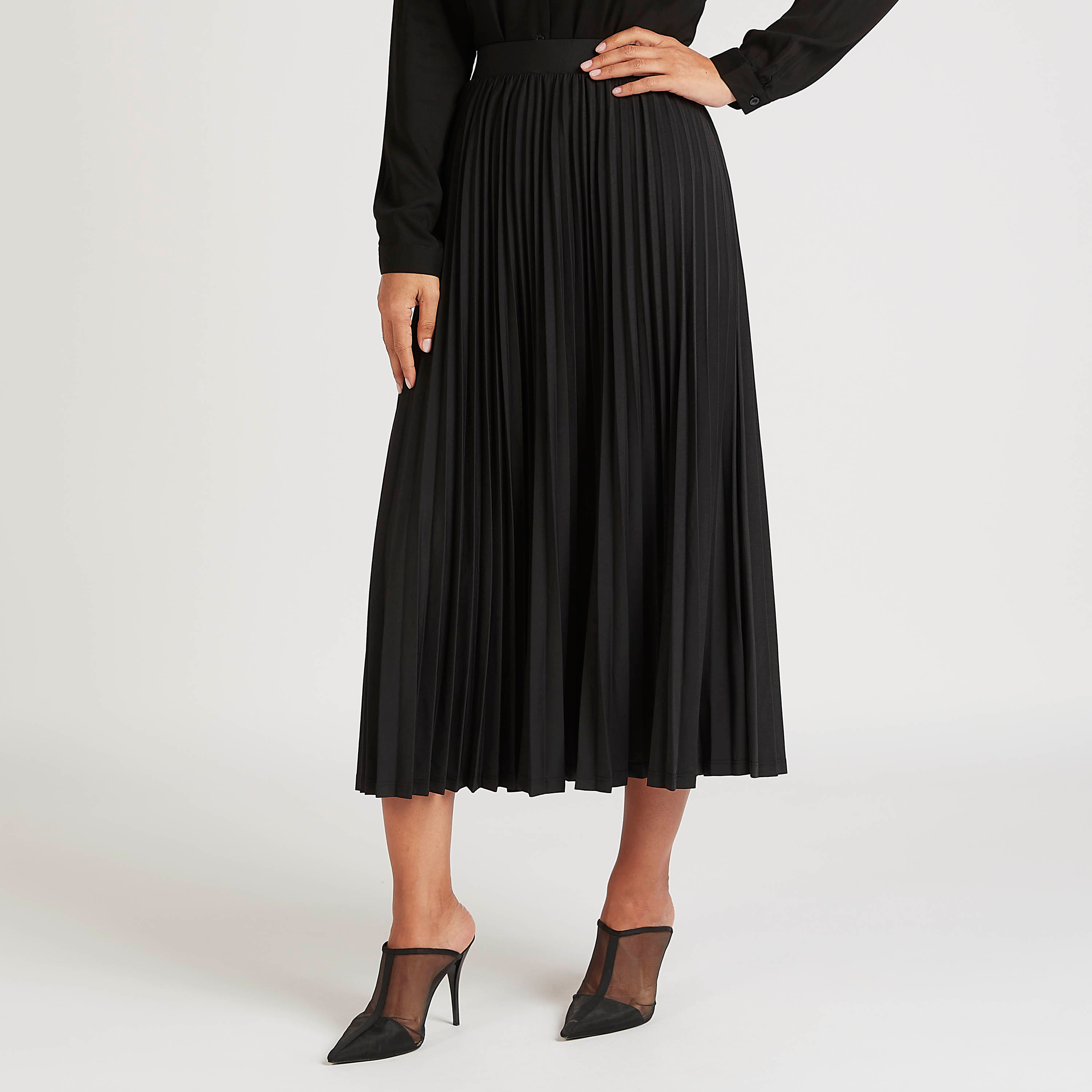 Black pleated midi 2024 skirt elasticated waist