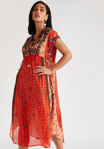 Embroidered A-line Midi Dress with V-neck and Cap Sleeves-Dresses-image-5