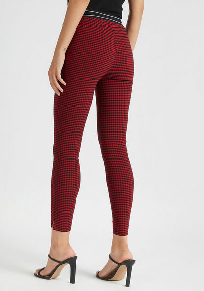 Checked Mid-Rise Treggings with Zip Closure and Semi-Elasticated Waistband